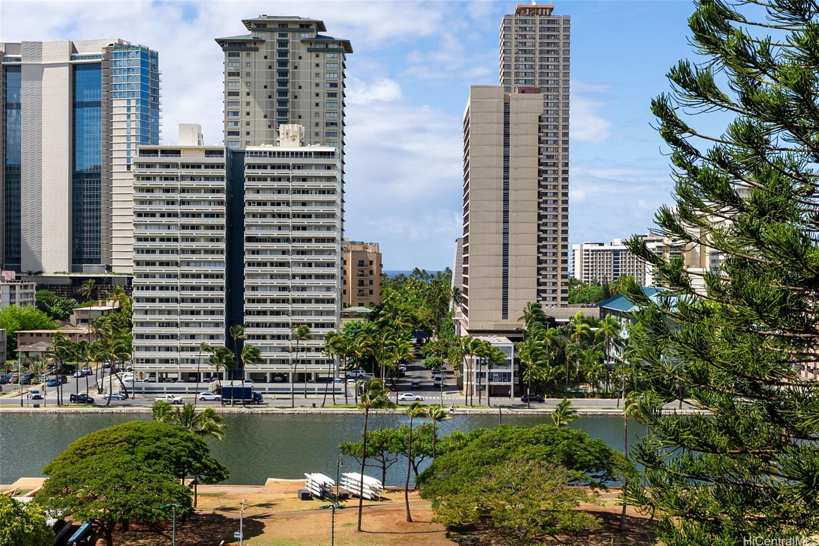 500 University Avenue  Unit 904