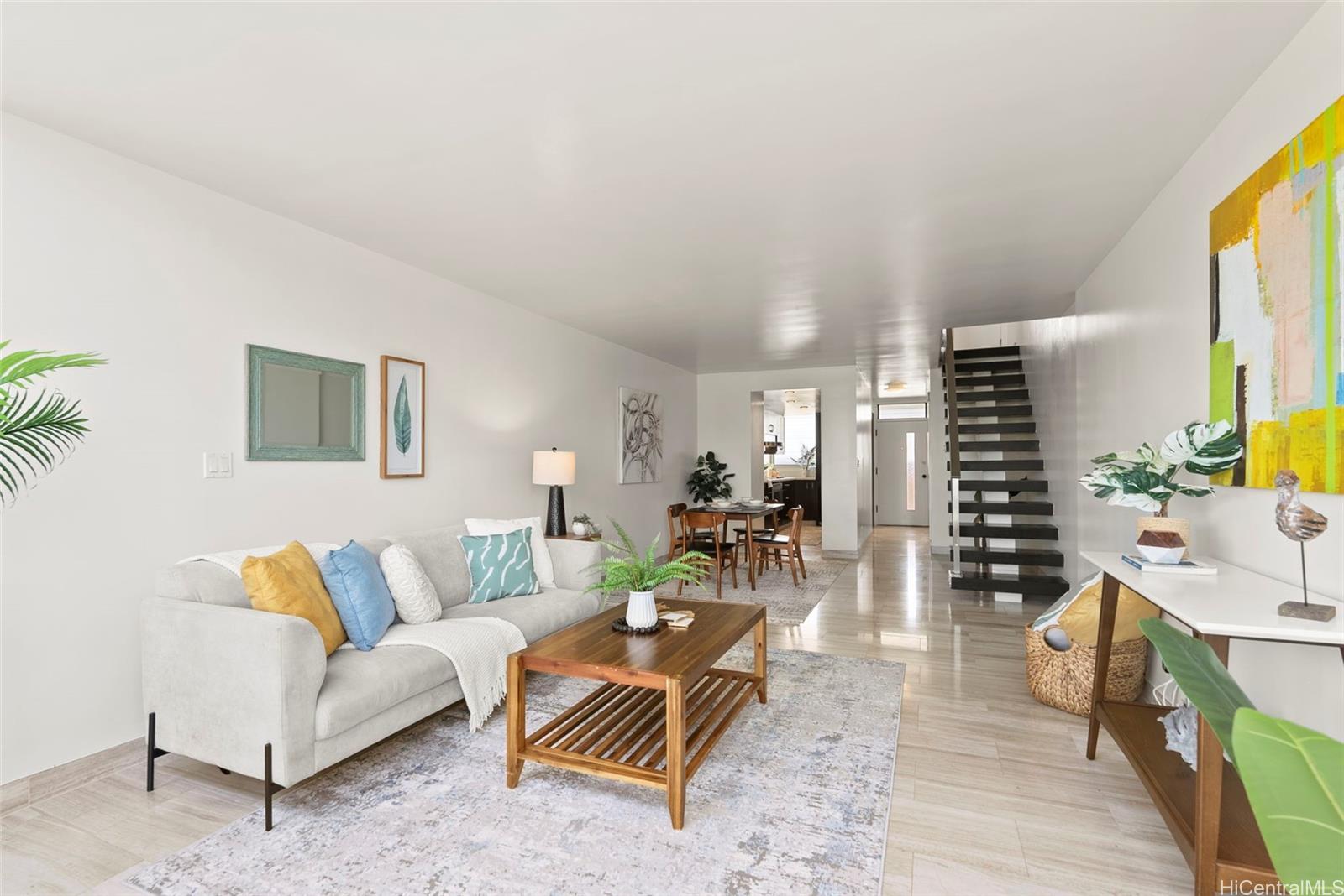 500 University Avenue  Unit 904