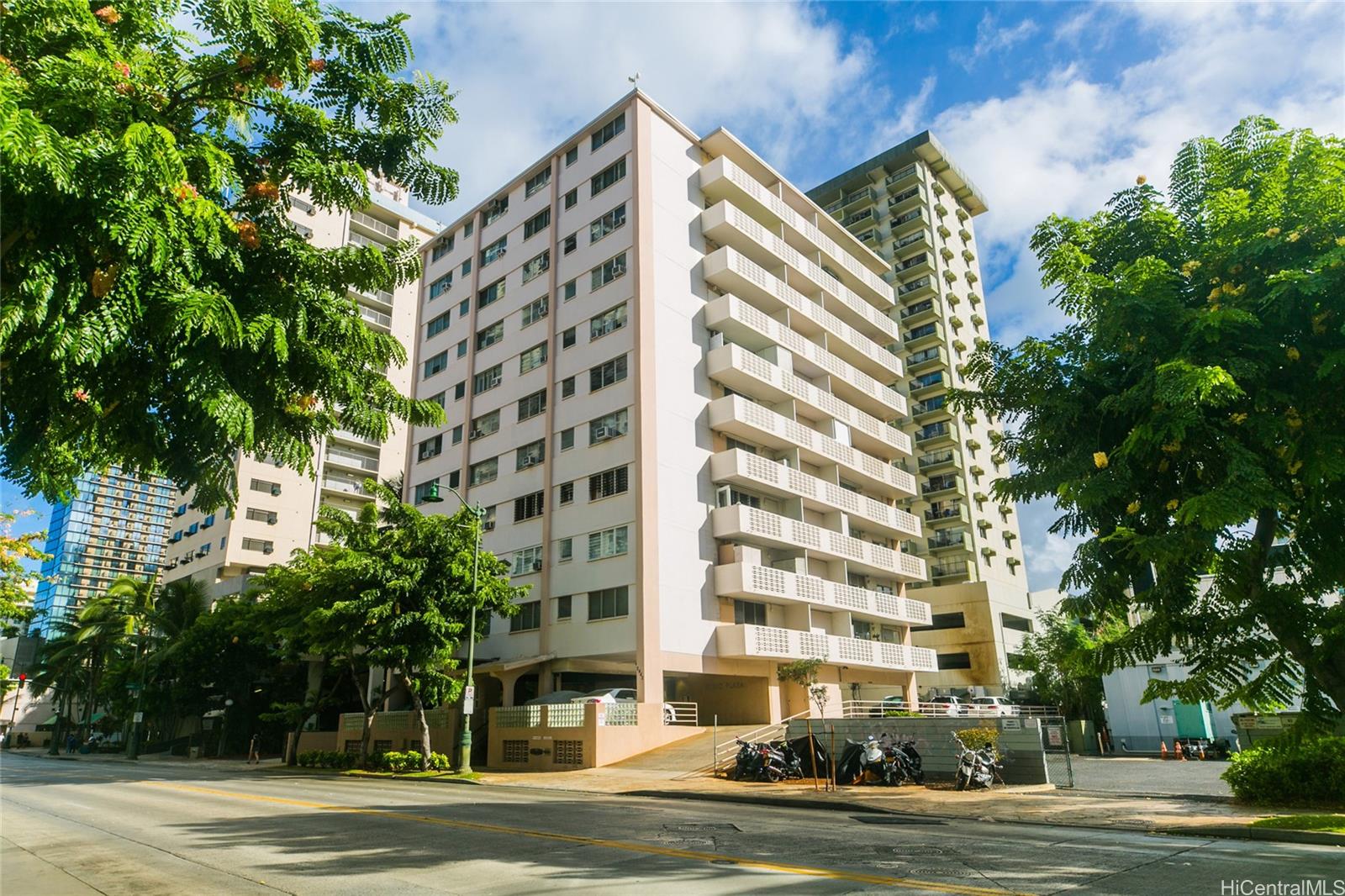 2442 Kuhio Avenue 902
