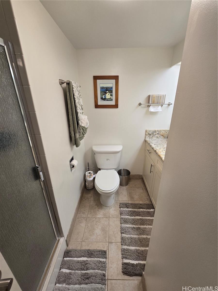 Photo 18 of 25