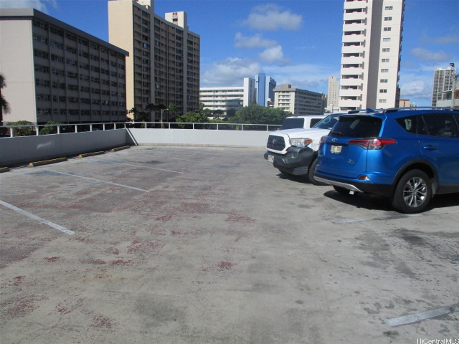 Photo 16 of 17