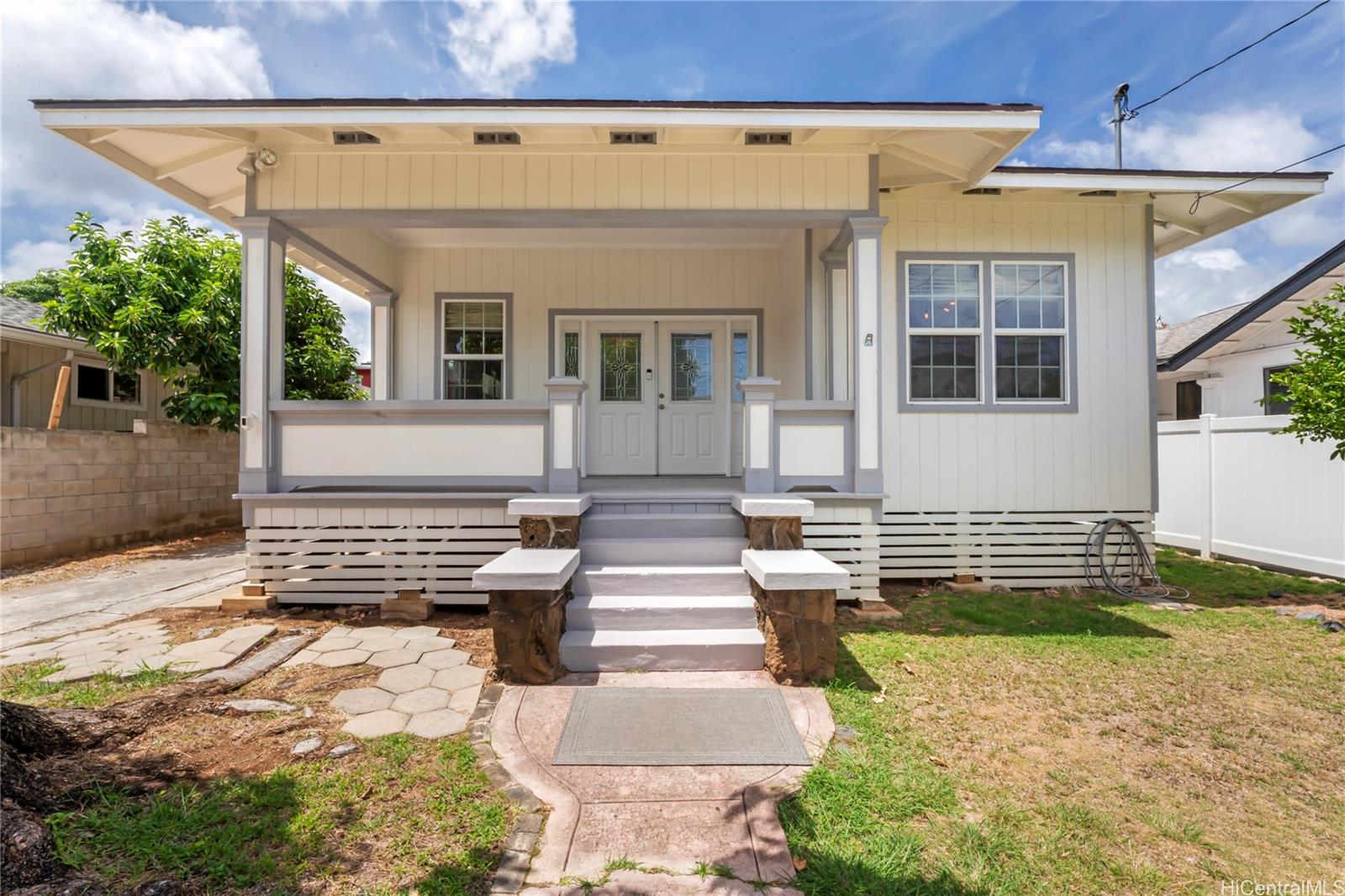2032 Coyne Street