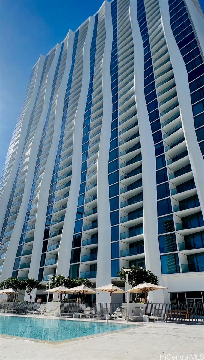 1000 Auahi Street 2103