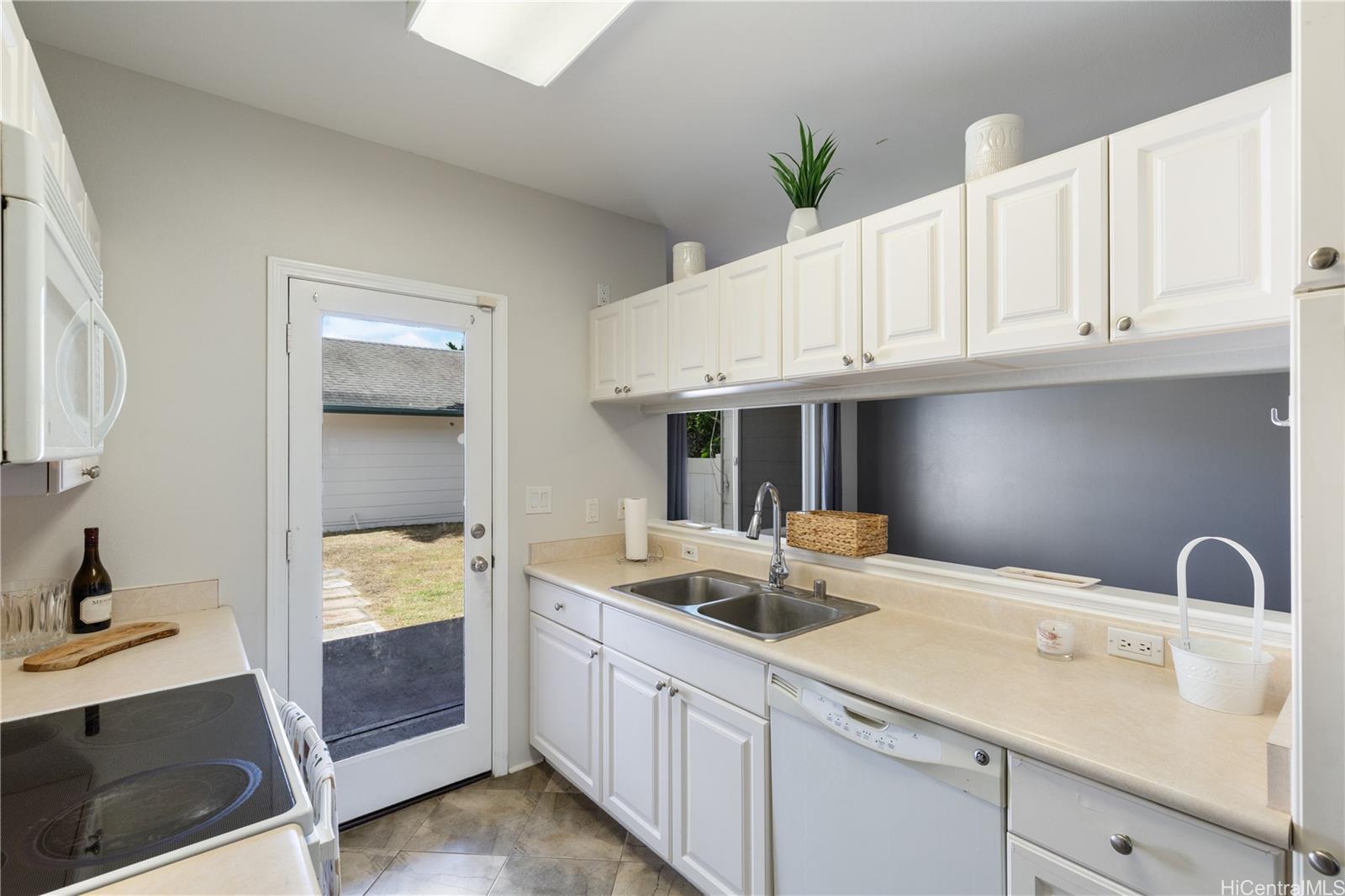 91-1025 Kaileolea Drive  Unit J3