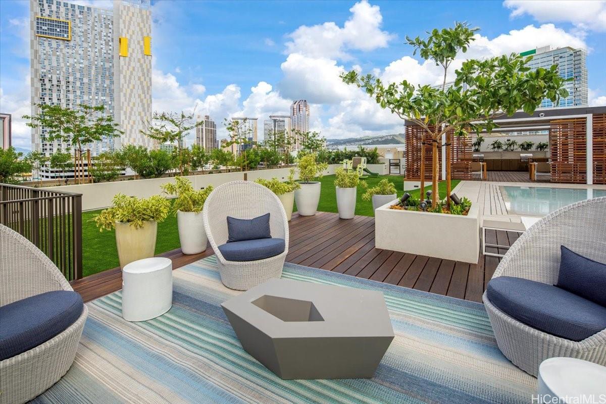 987 Queen Street  Unit 223