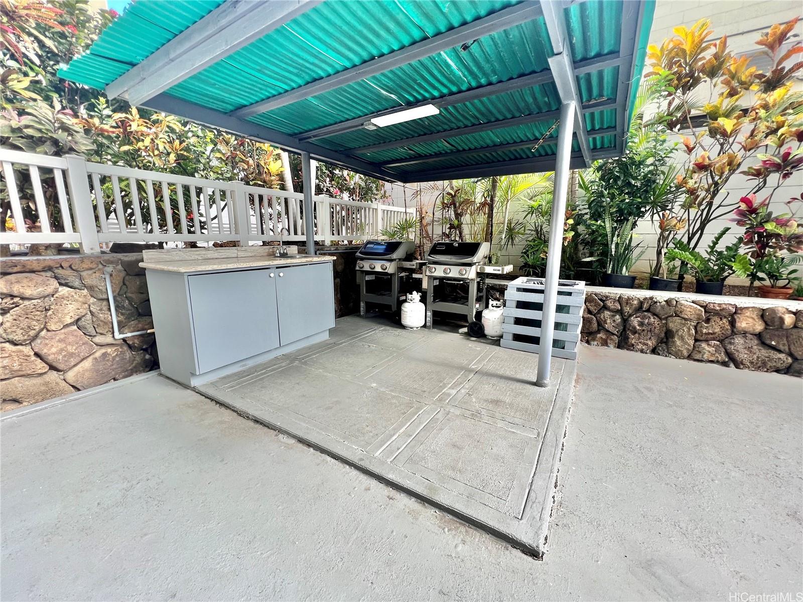 Photo 20 of 23