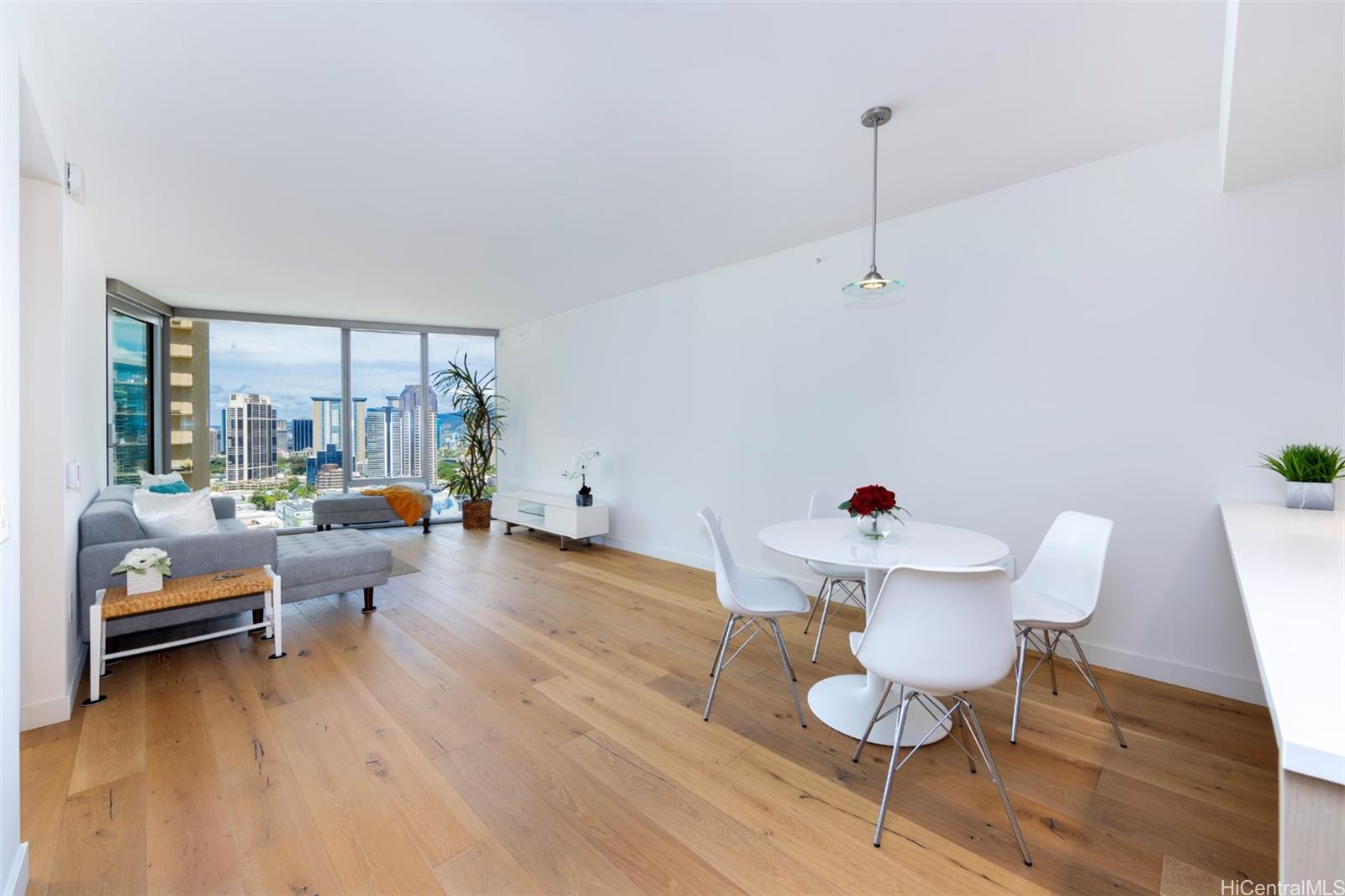 1001 Queen Street 2509