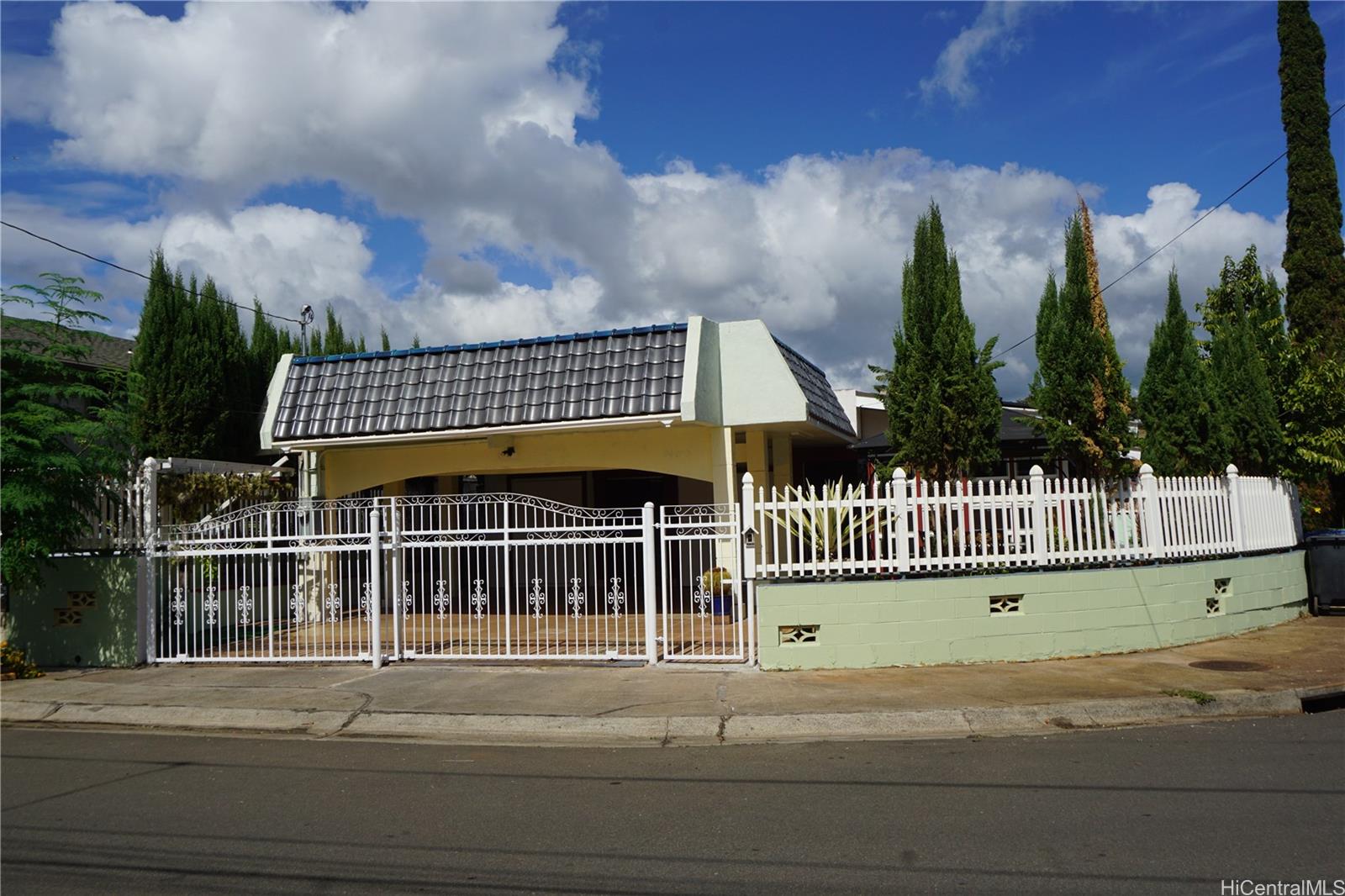 94-70 Poailani Circle