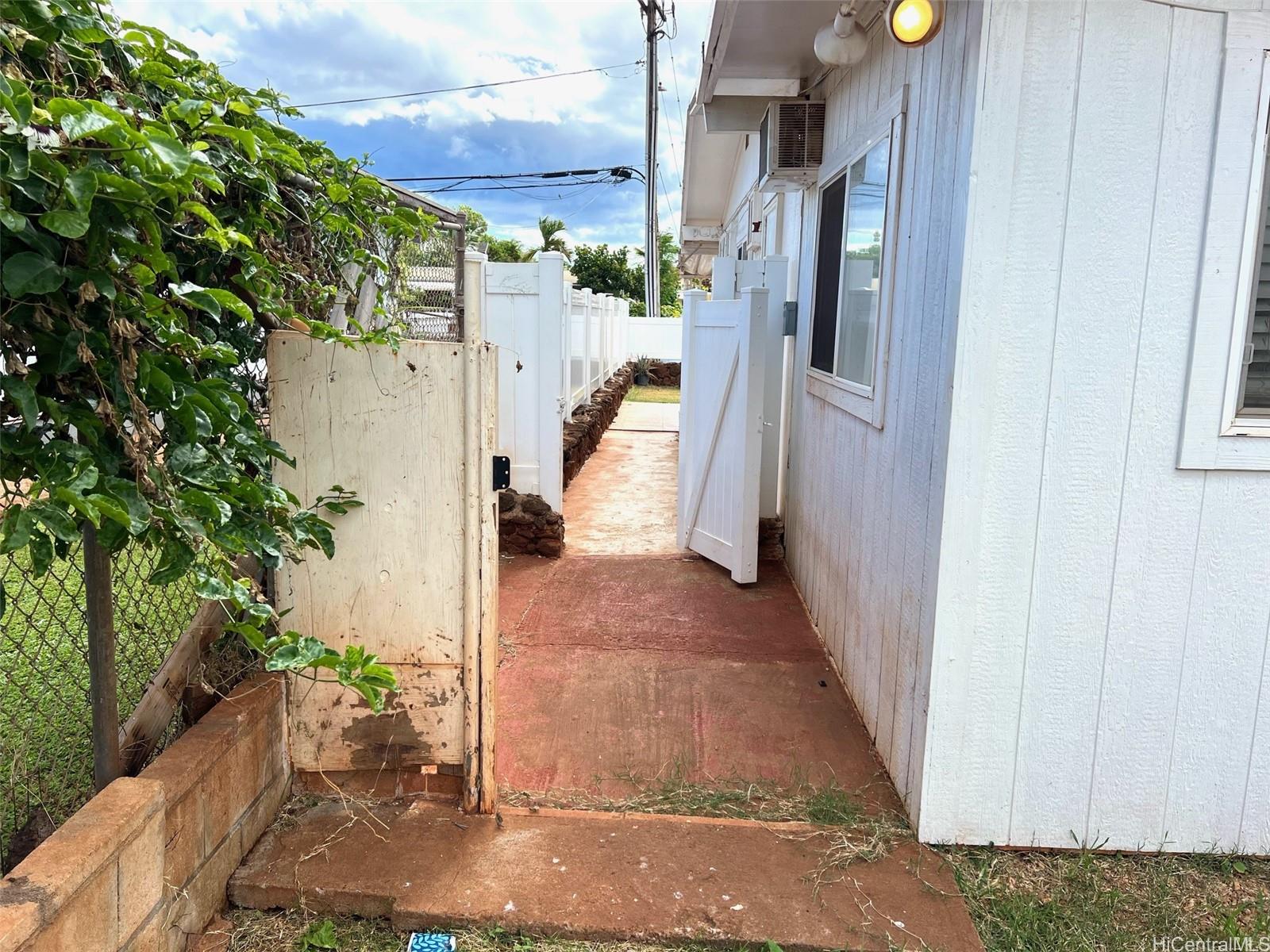 Photo 19 of 23