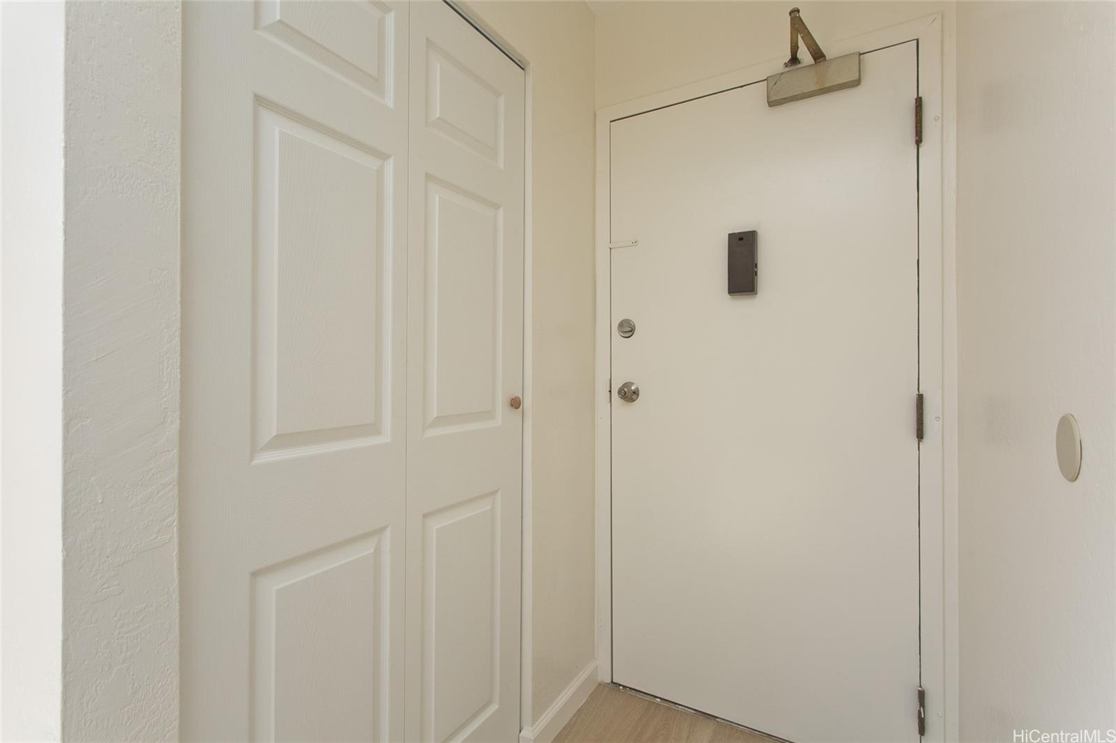 87-131 Helelua Street  Unit J206