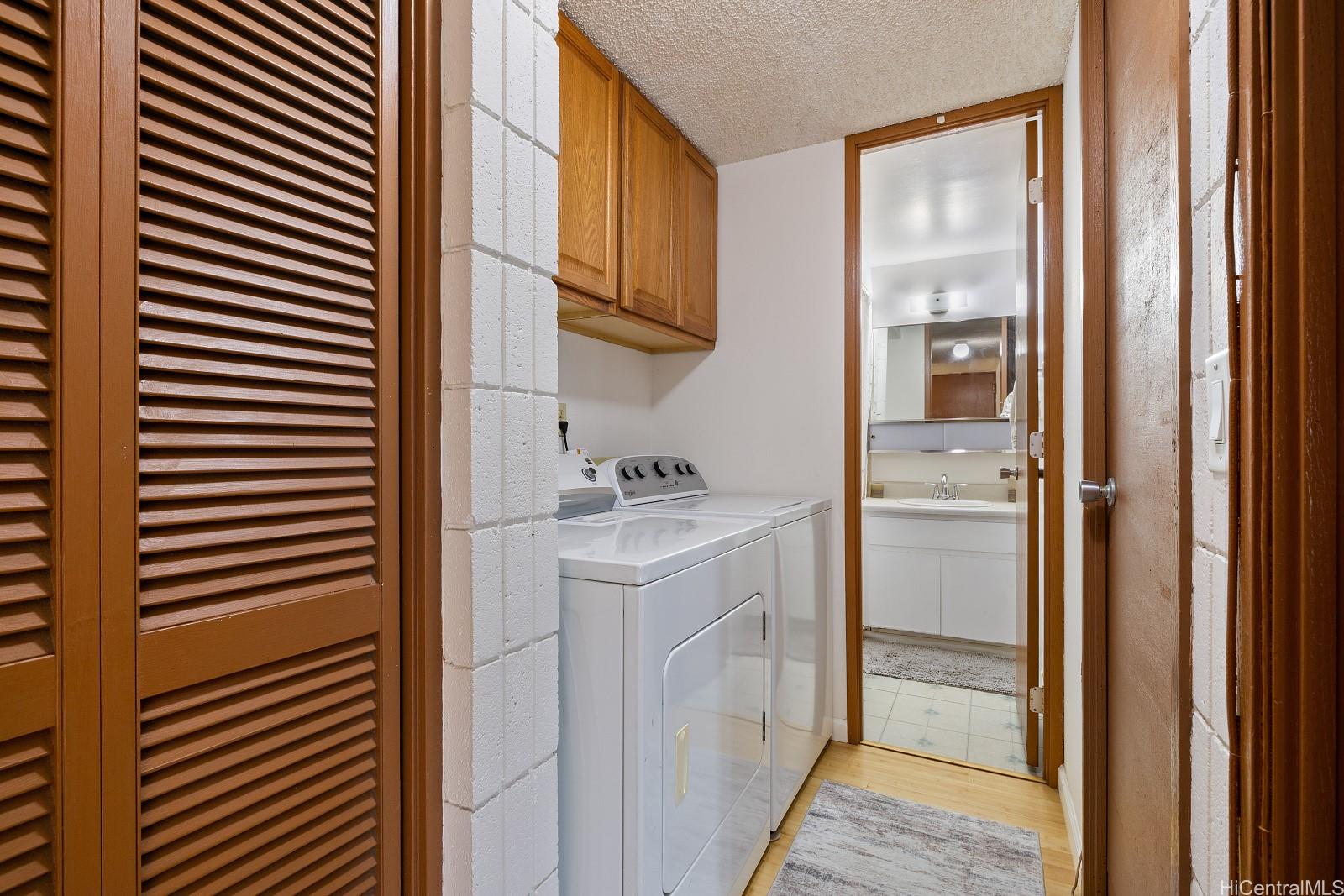 Photo 17 of 25