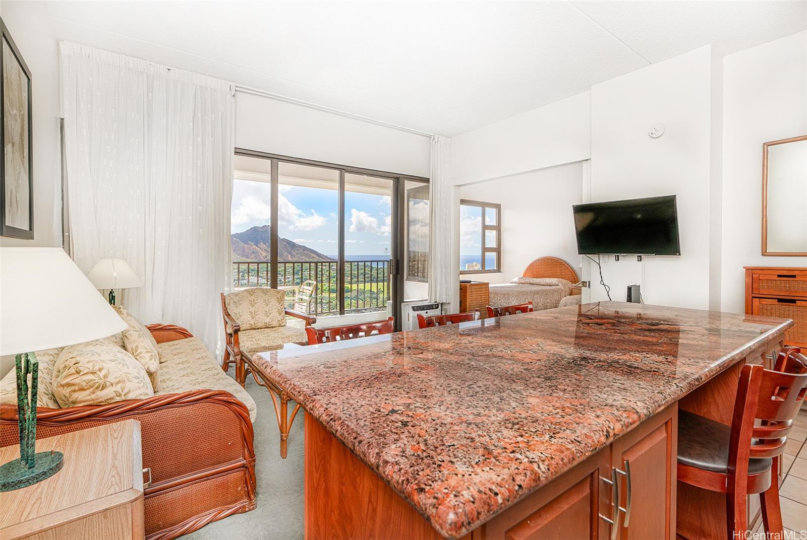 201 Ohua Avenue Makai 3707