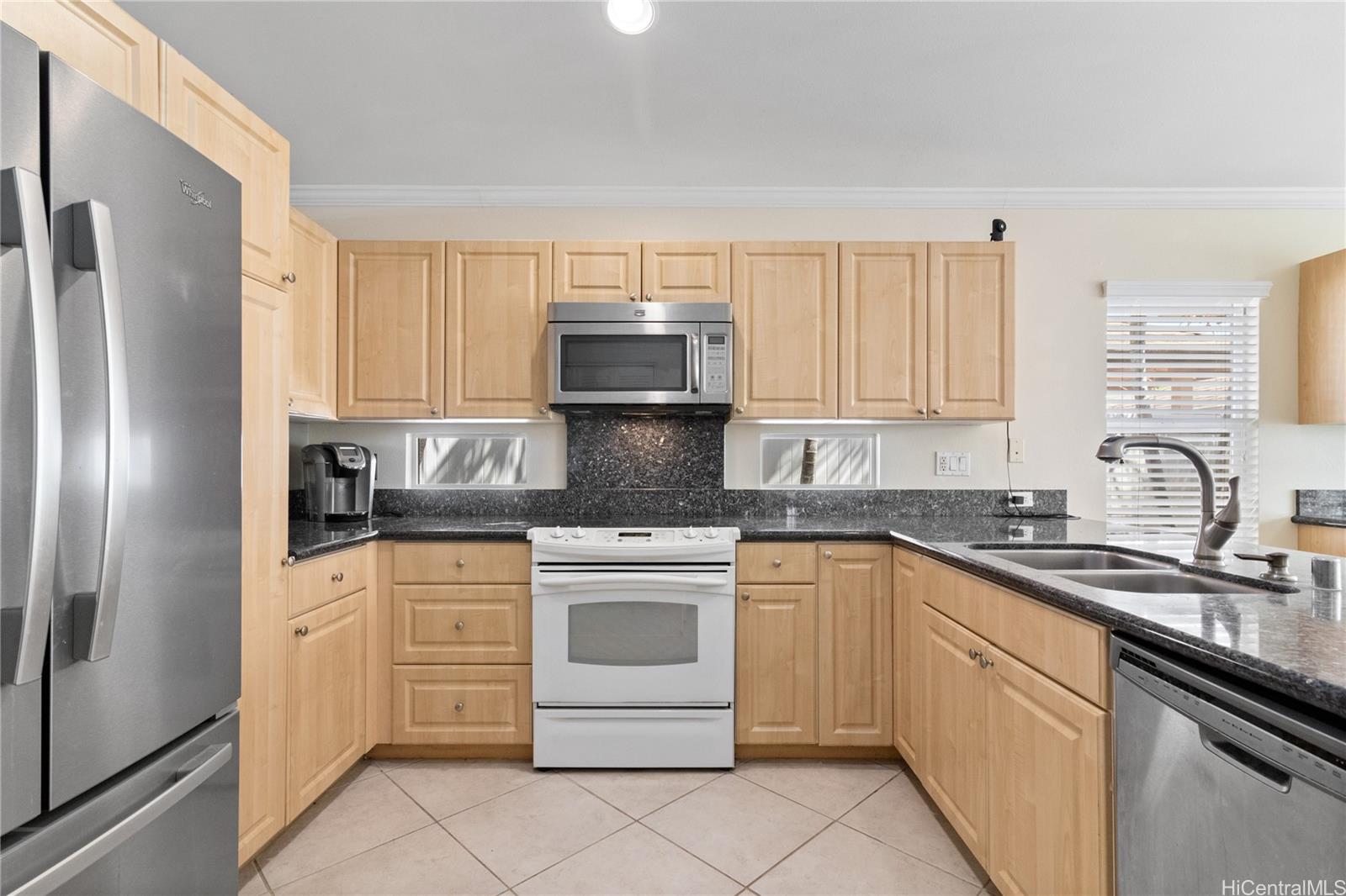 Photo 2 of 19