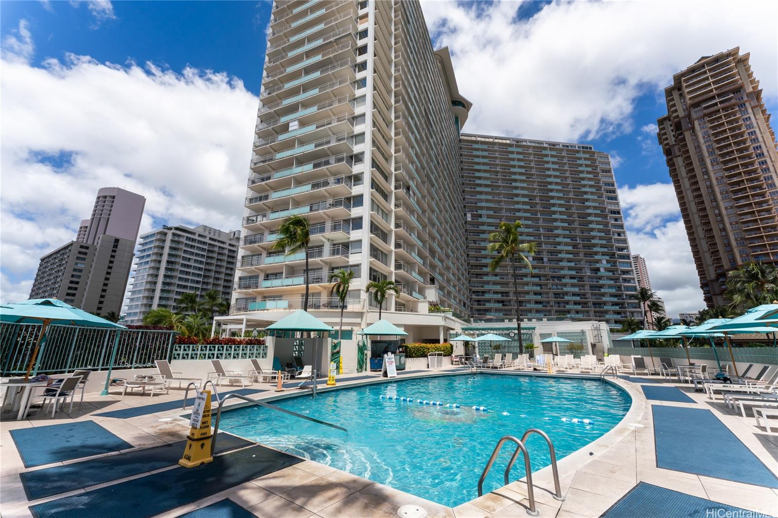 Photo 20 of 24