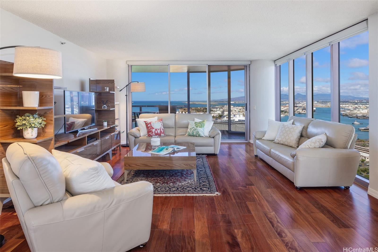 Photo 2 of 22