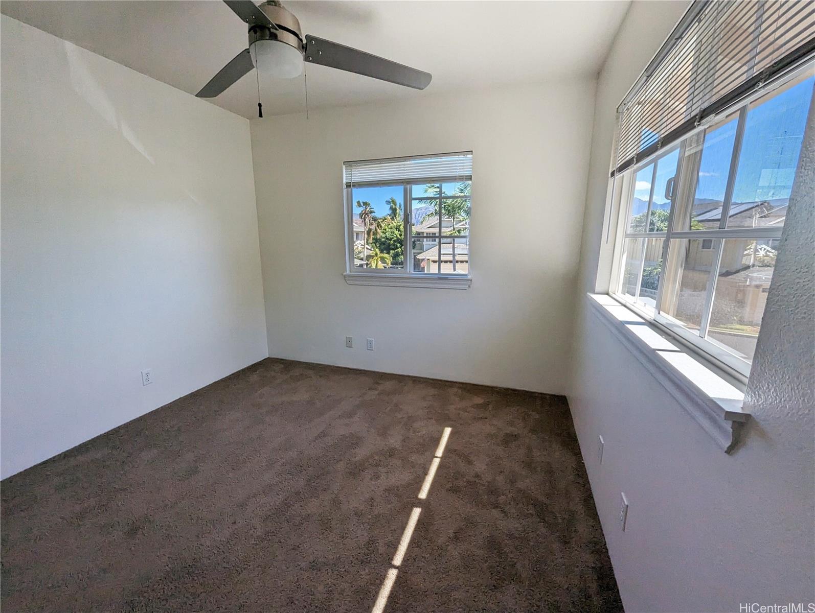 87-2113 Pakeke Street  Unit 34