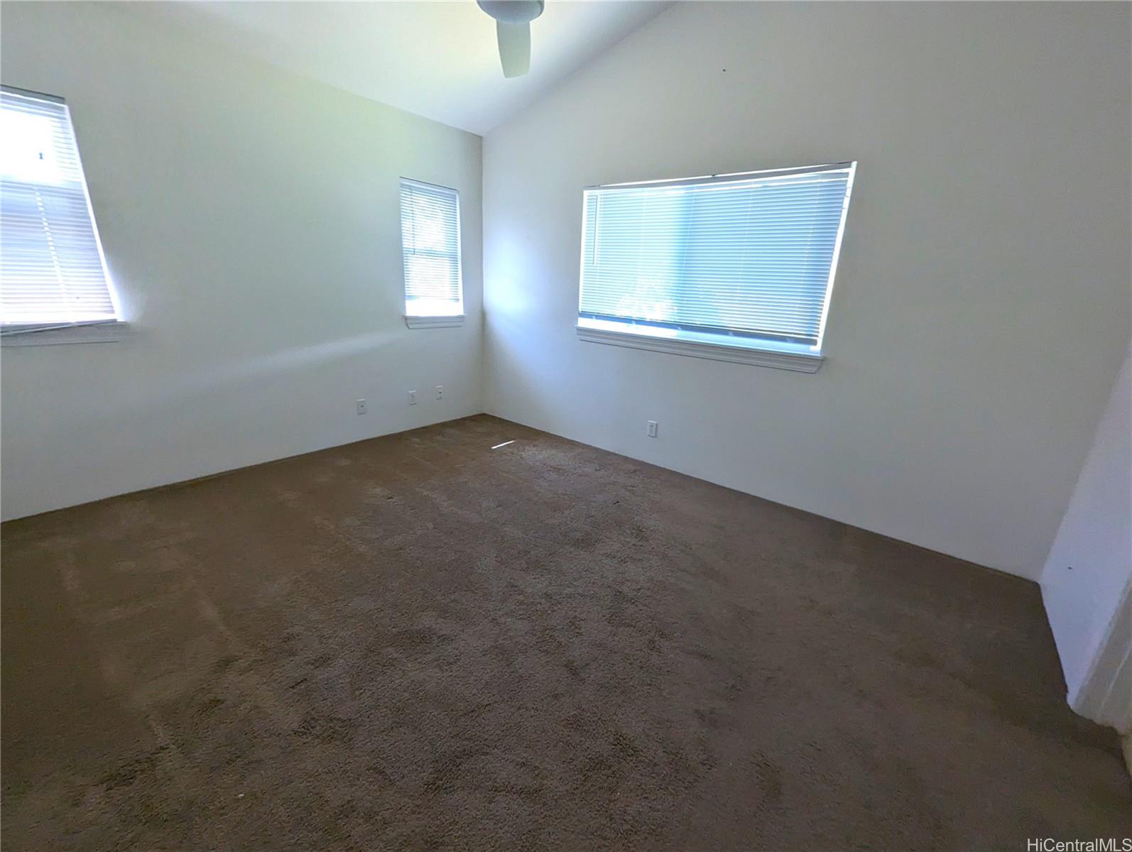 87-2113 Pakeke Street  Unit 34