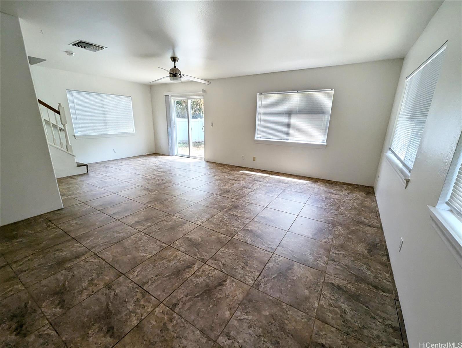 87-2113 Pakeke Street  Unit 34
