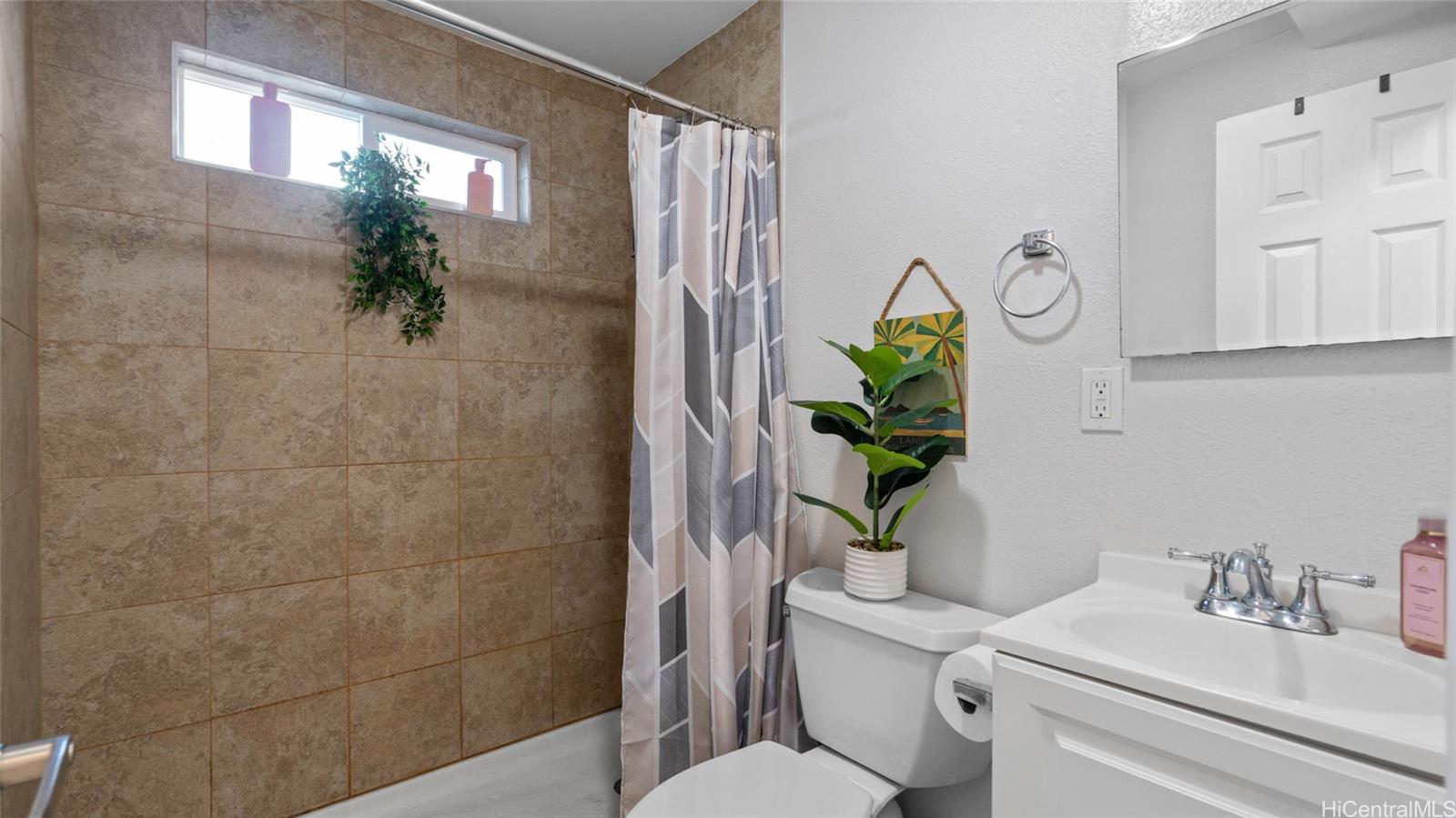 Photo 22 of 23