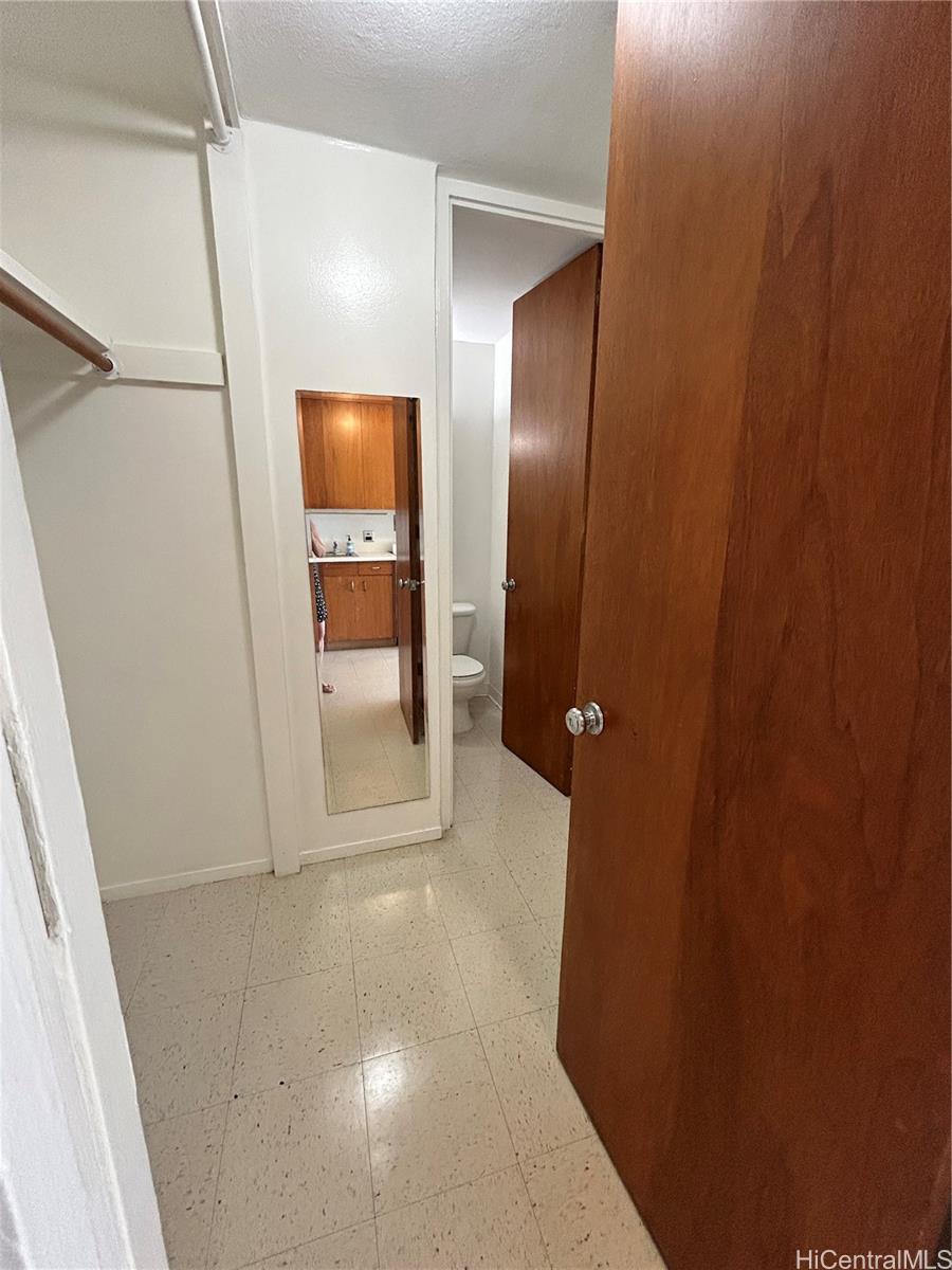 Photo 8 of 25