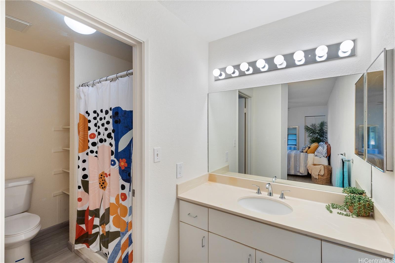 594 Mananai Place  Unit 21A