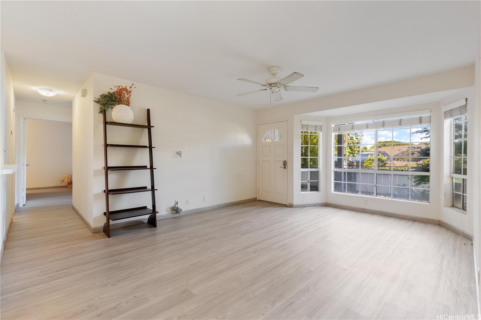 594 Mananai Place  Unit 21A