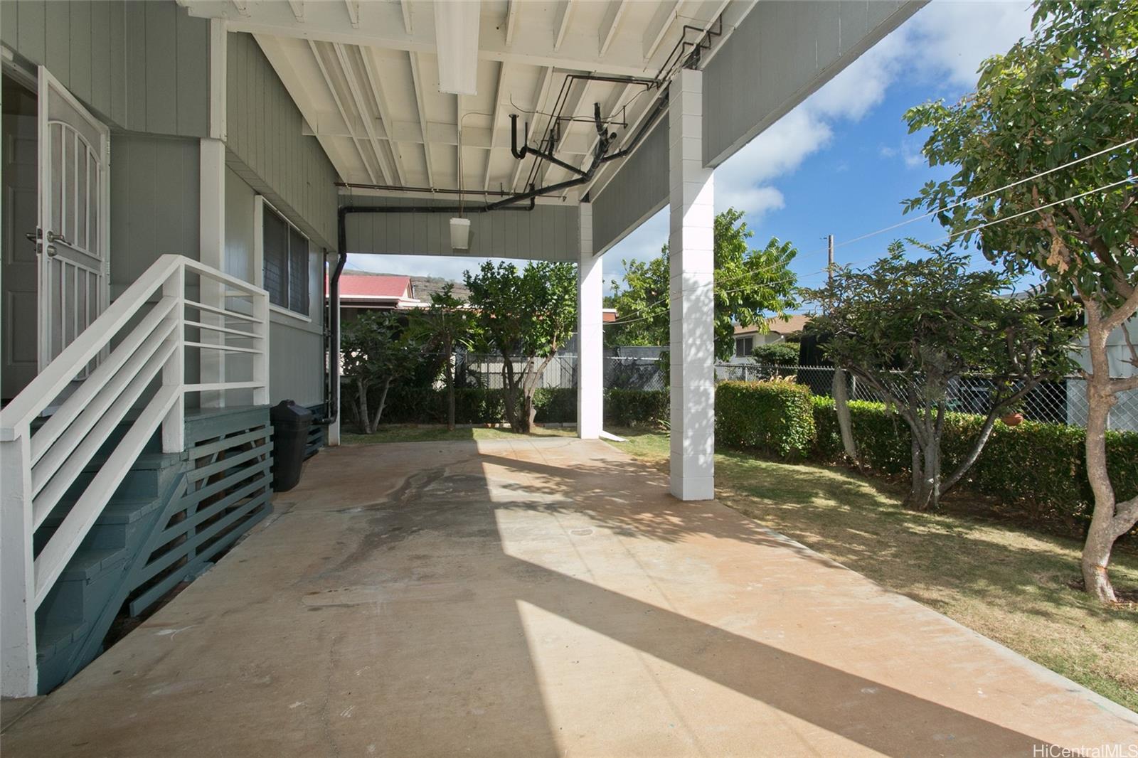 Photo 19 of 24