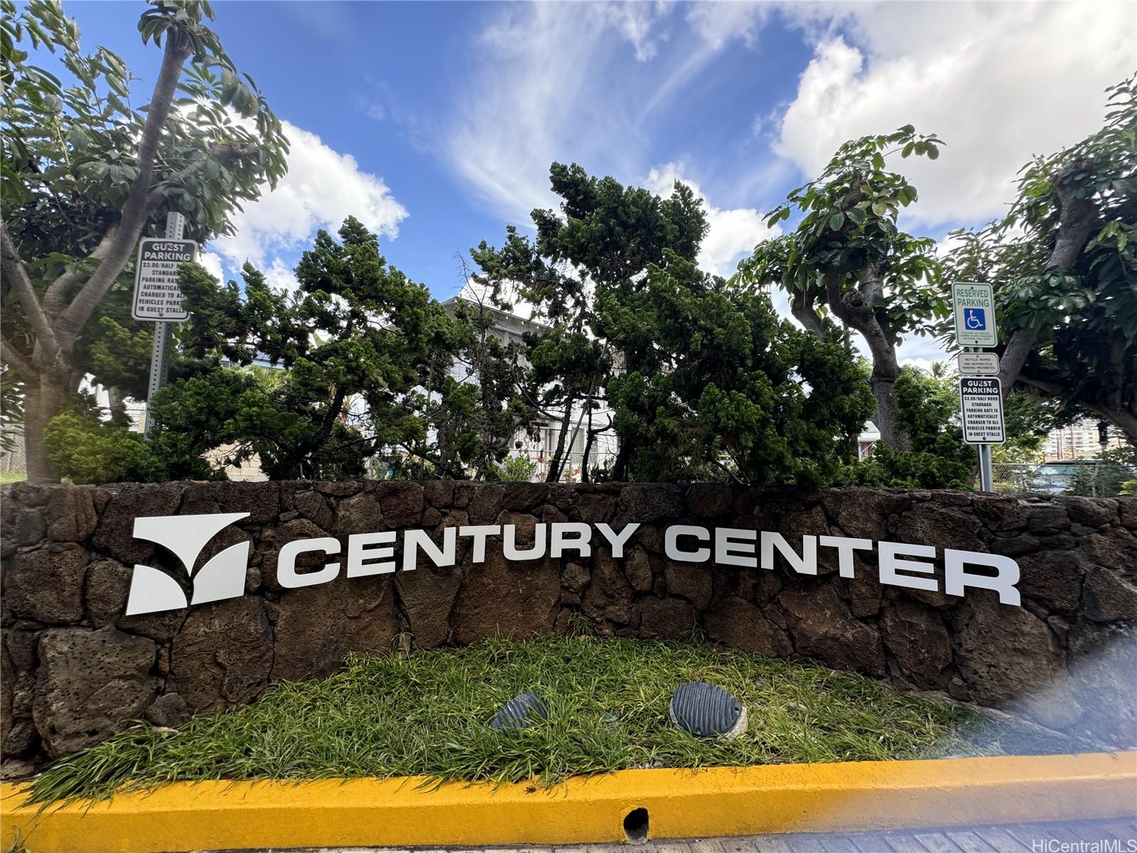 1750 Kalakaua Avenue 2104