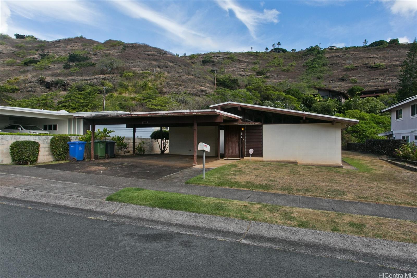 5233 Kilauea Avenue