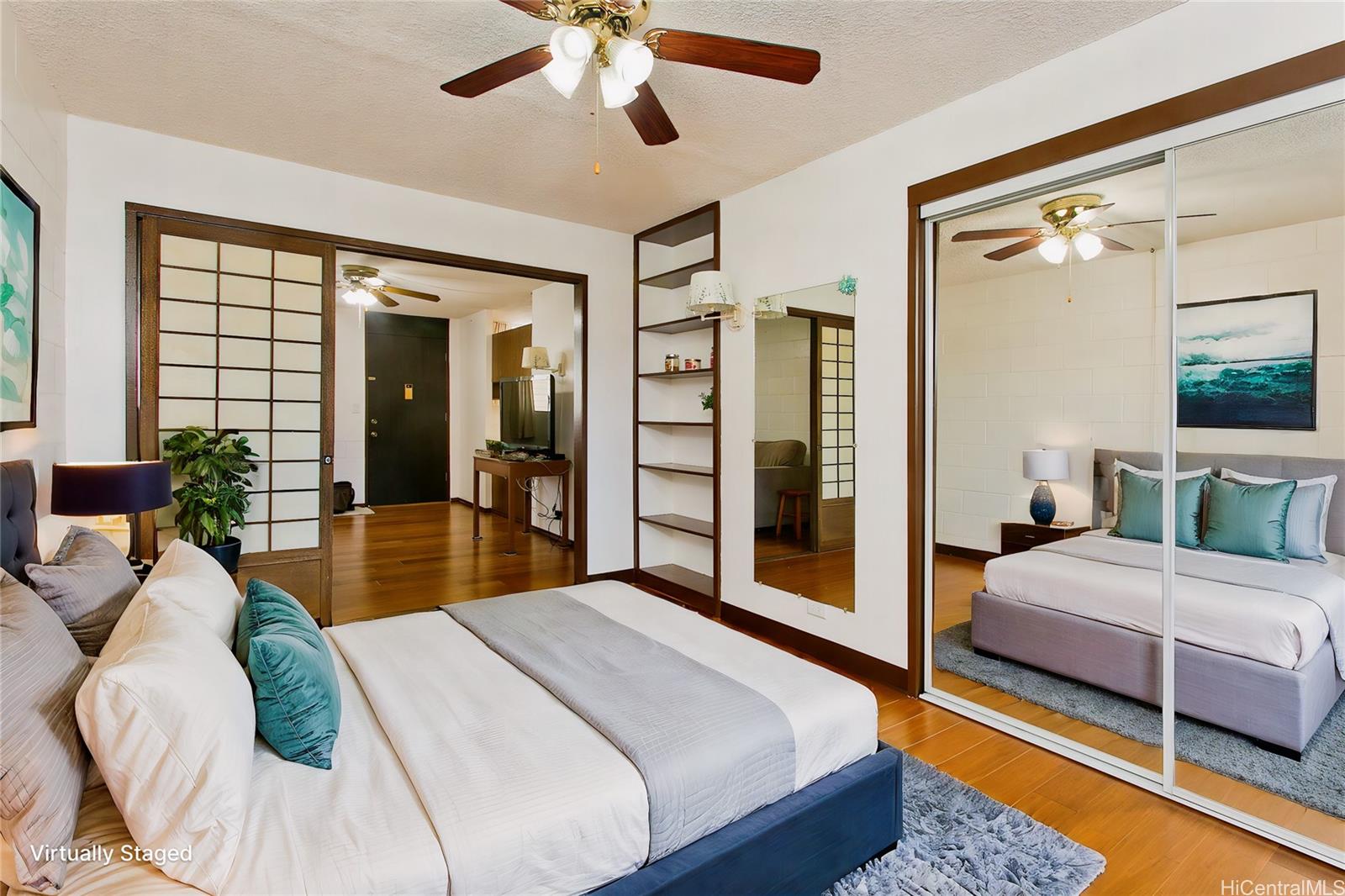 1401 Lusitana Street  Unit 305