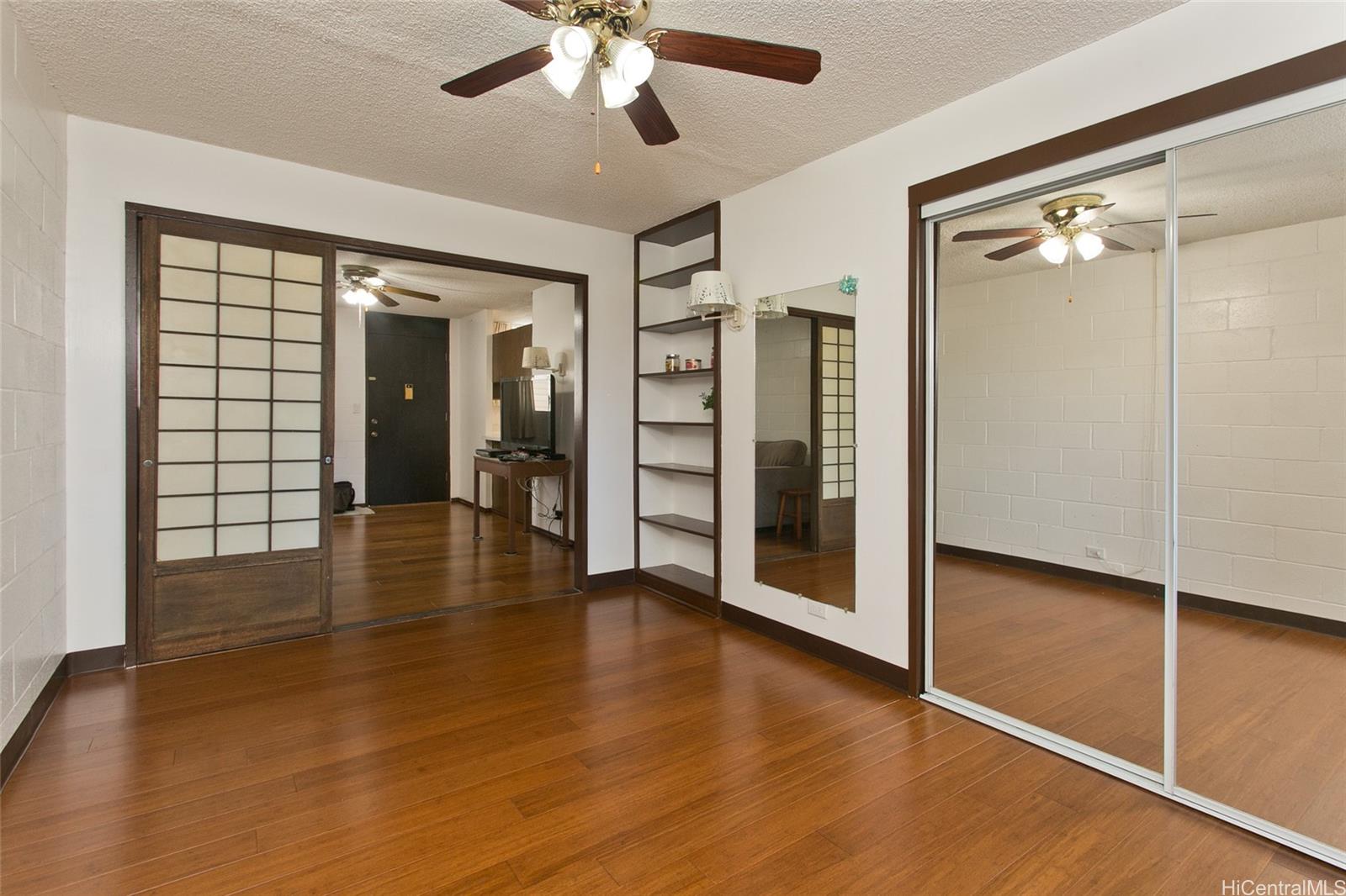 1401 Lusitana Street  Unit 305