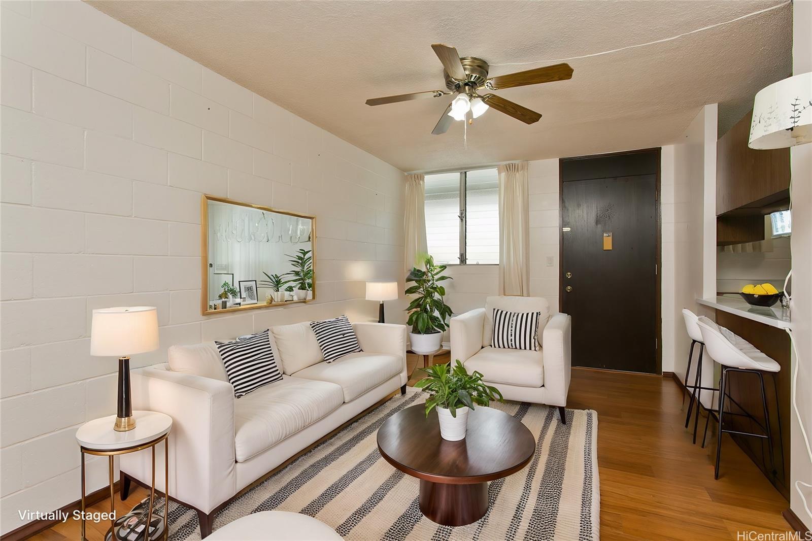 1401 Lusitana Street  Unit 305