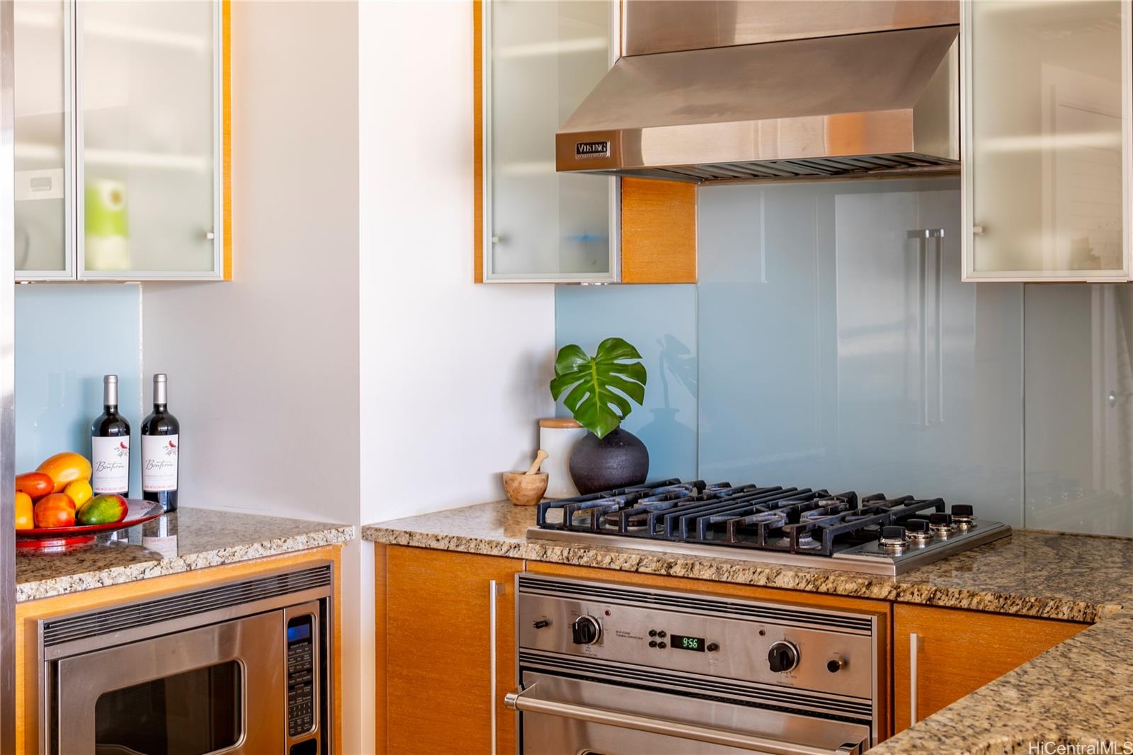 1177 Queen Street  Unit 3501
