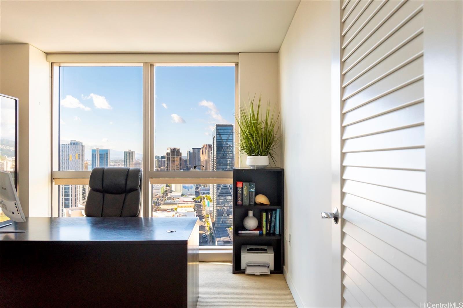1177 Queen Street  Unit 3501