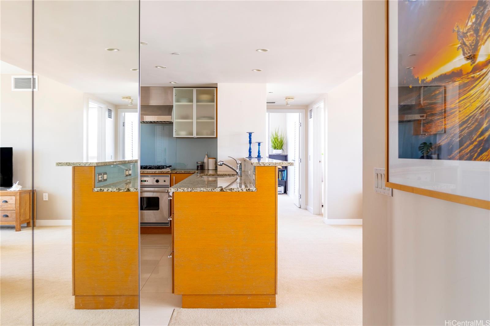 1177 Queen Street  Unit 3501