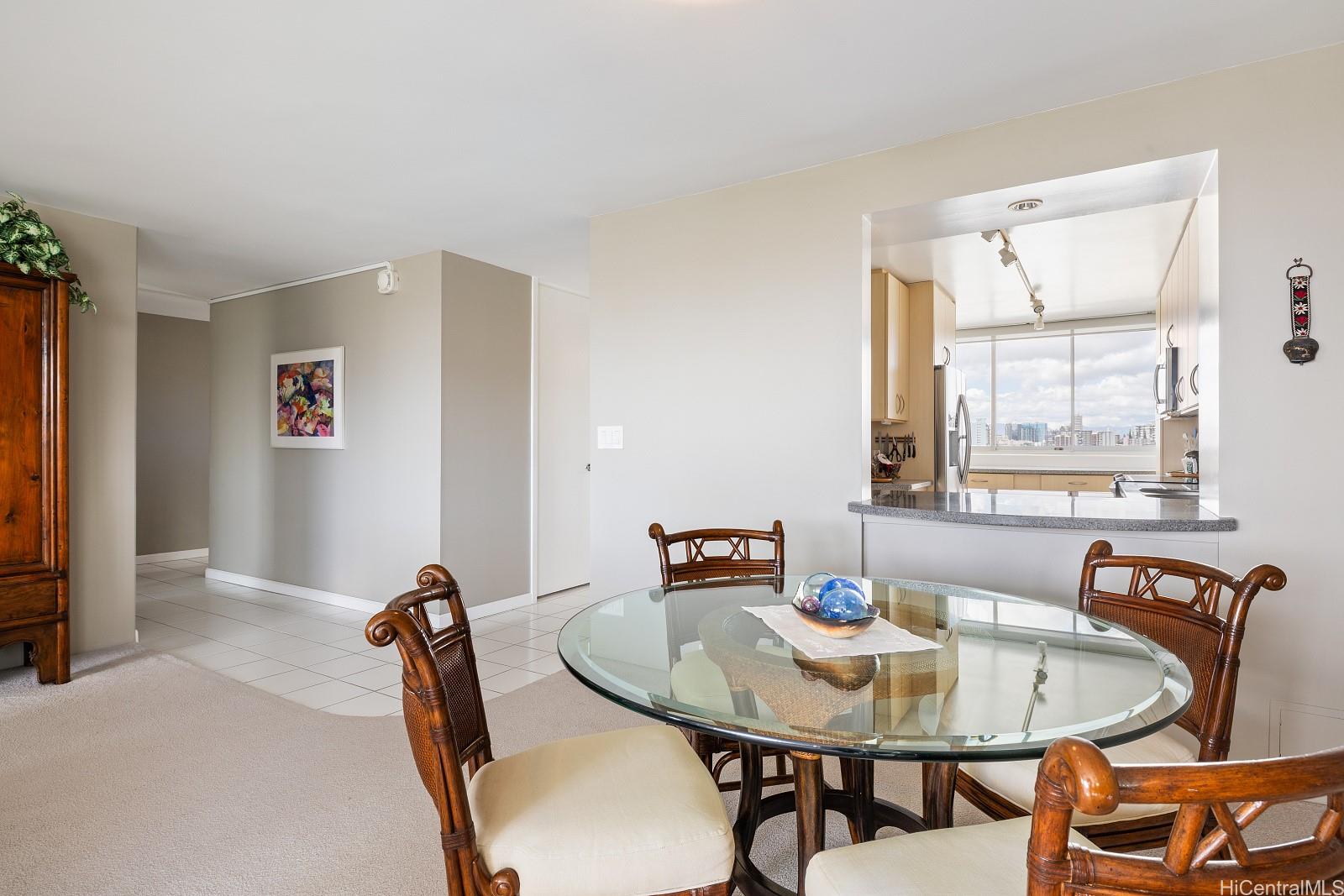 1212 Punahou Street  Unit 1206