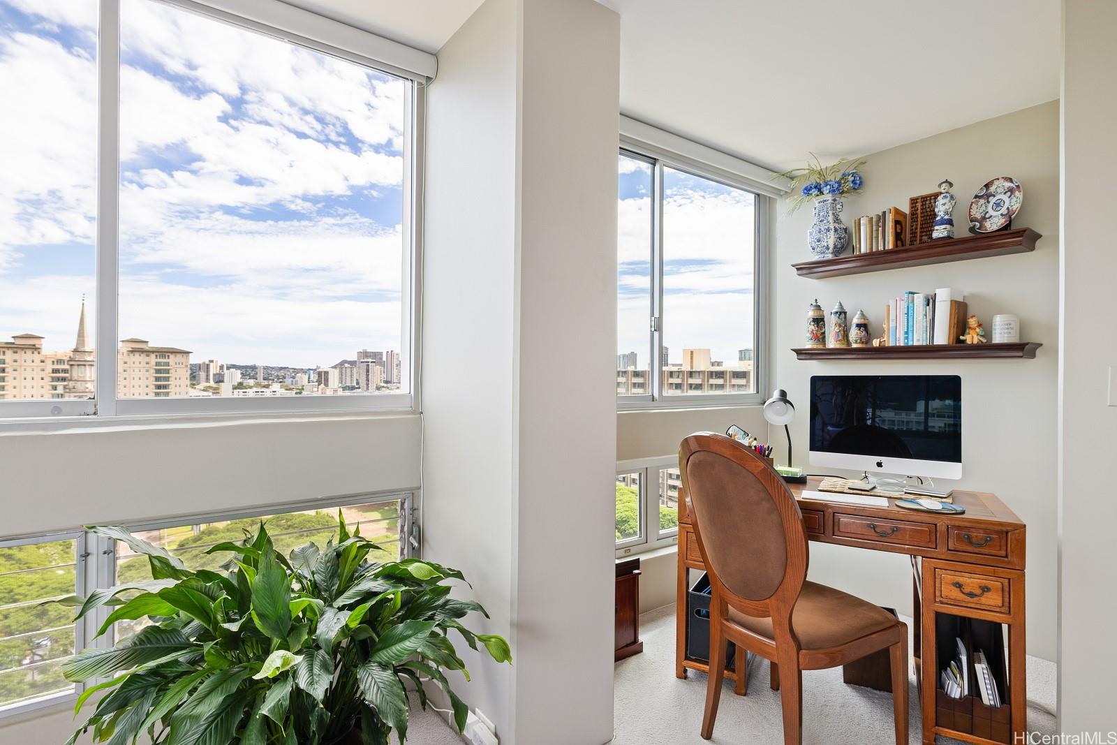 1212 Punahou Street  Unit 1206