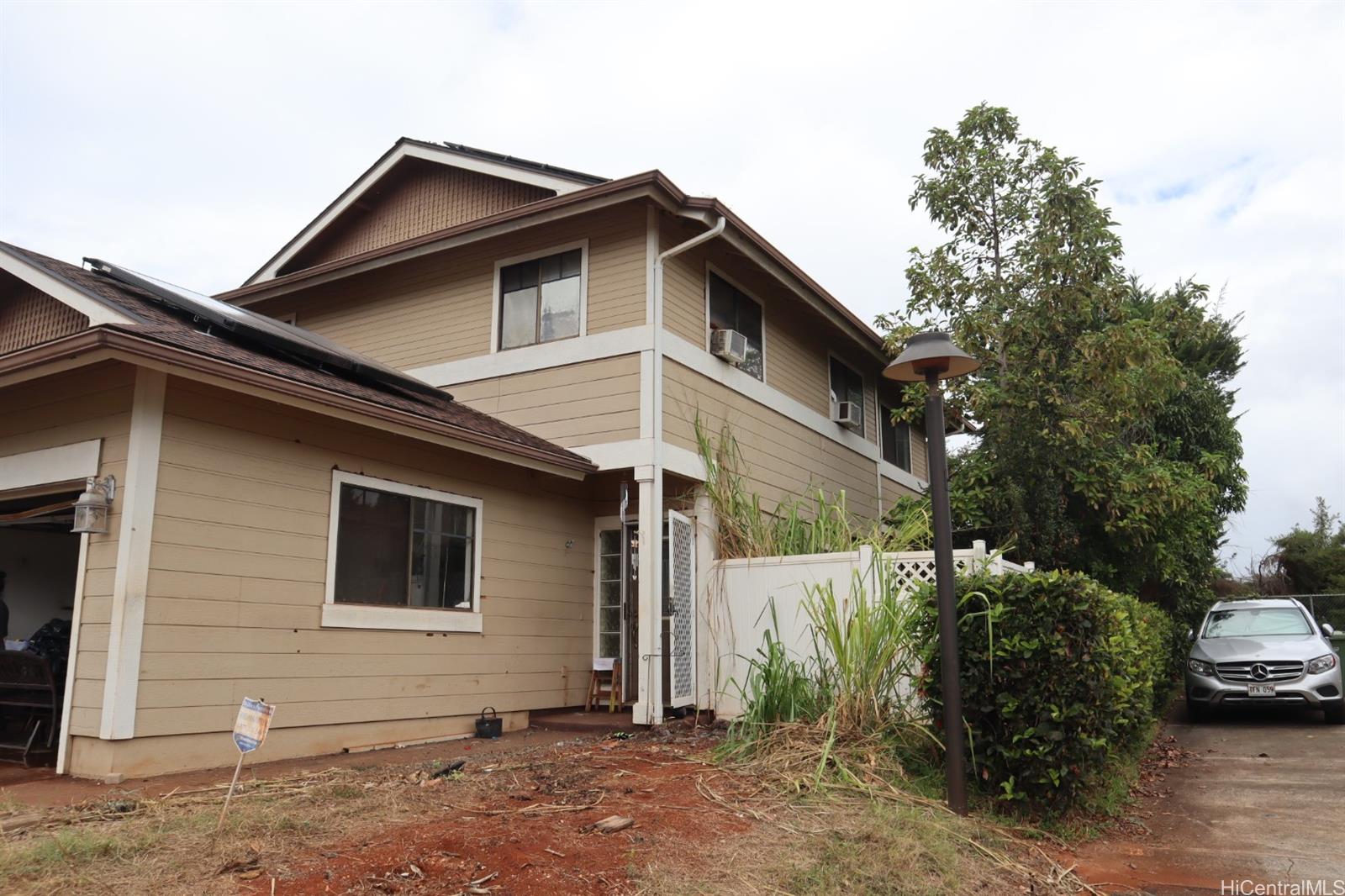 94-1221 Keahua Loop