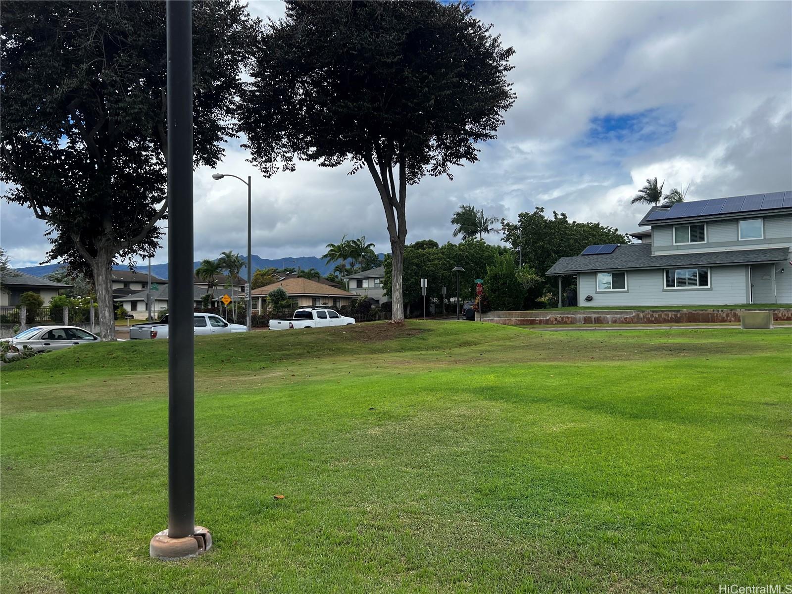 94-1221 Keahua Loop