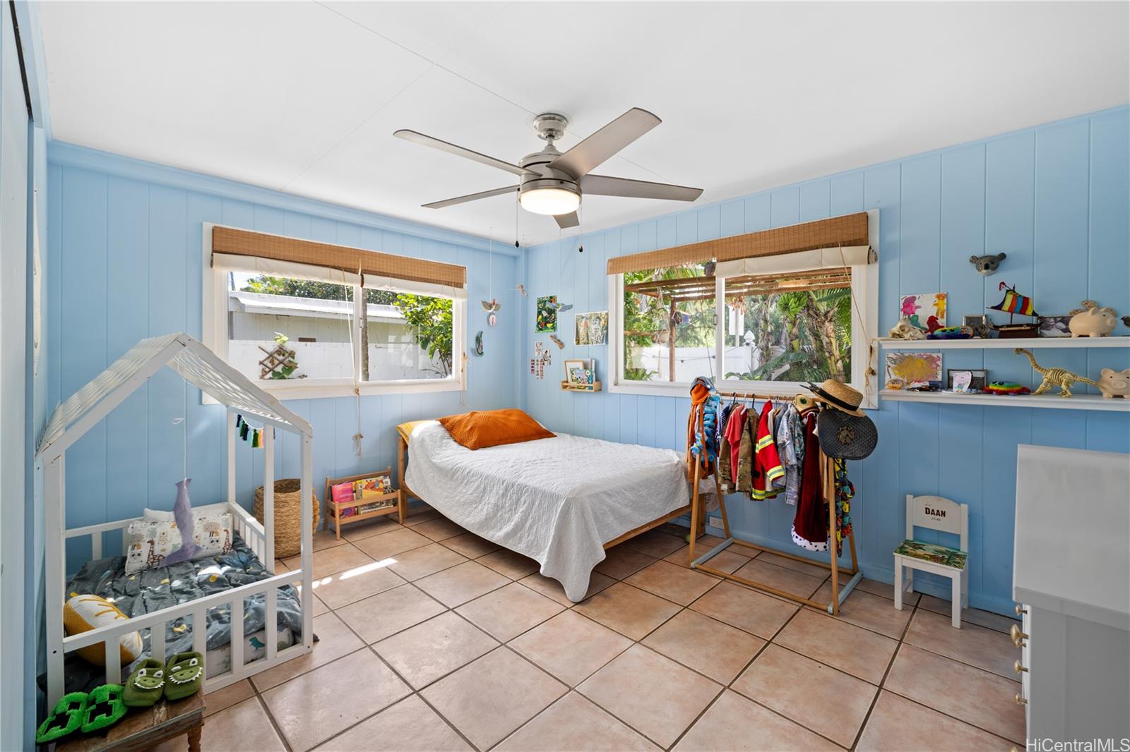 68-695 Farrington Highway