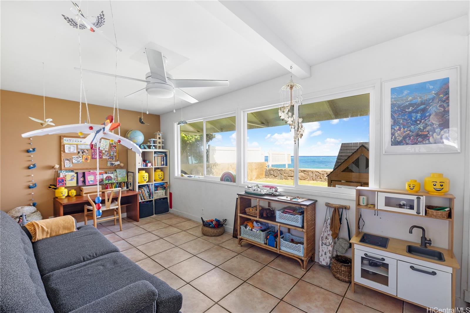 68-695 Farrington Highway