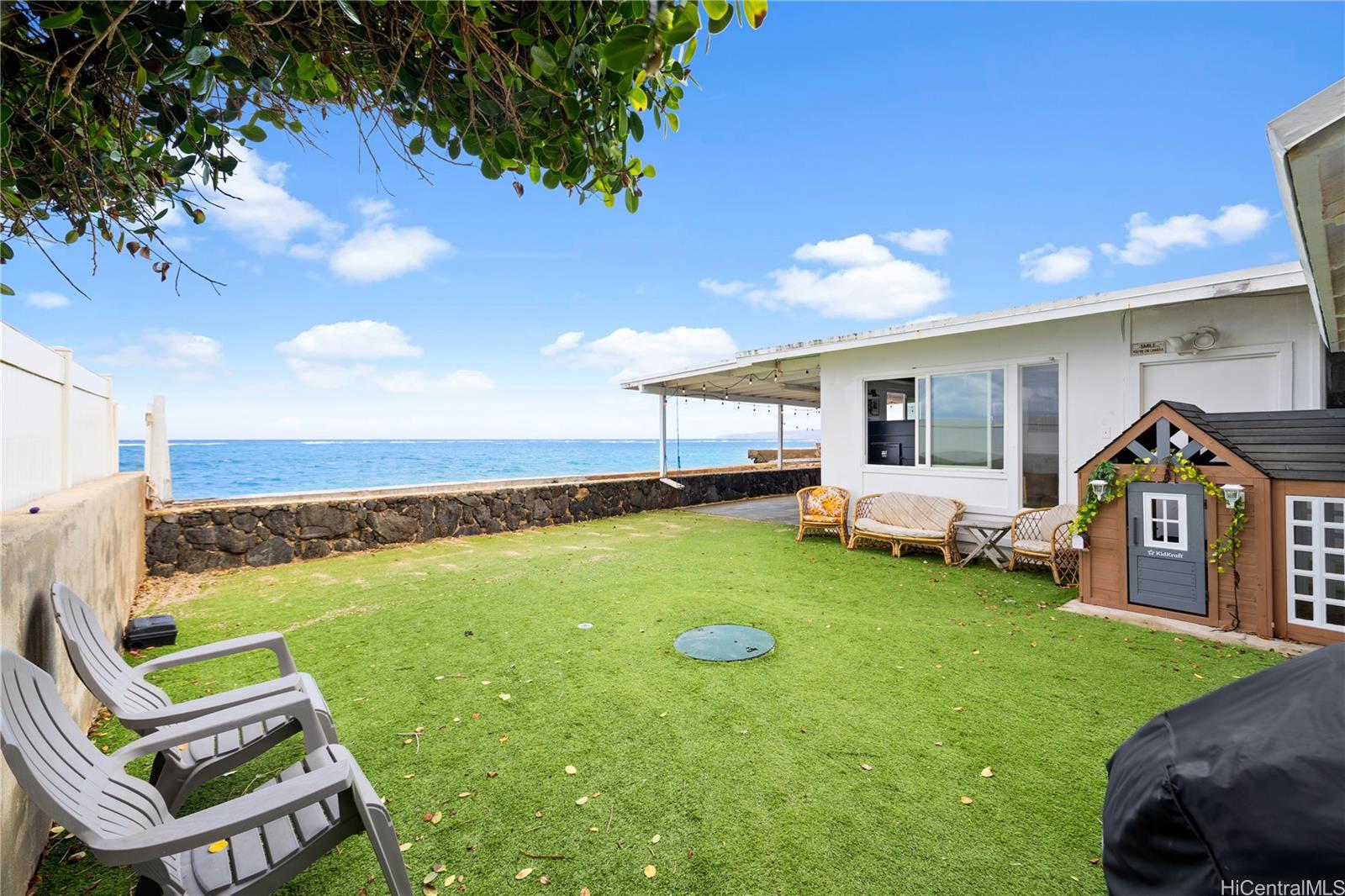 68-695 Farrington Highway