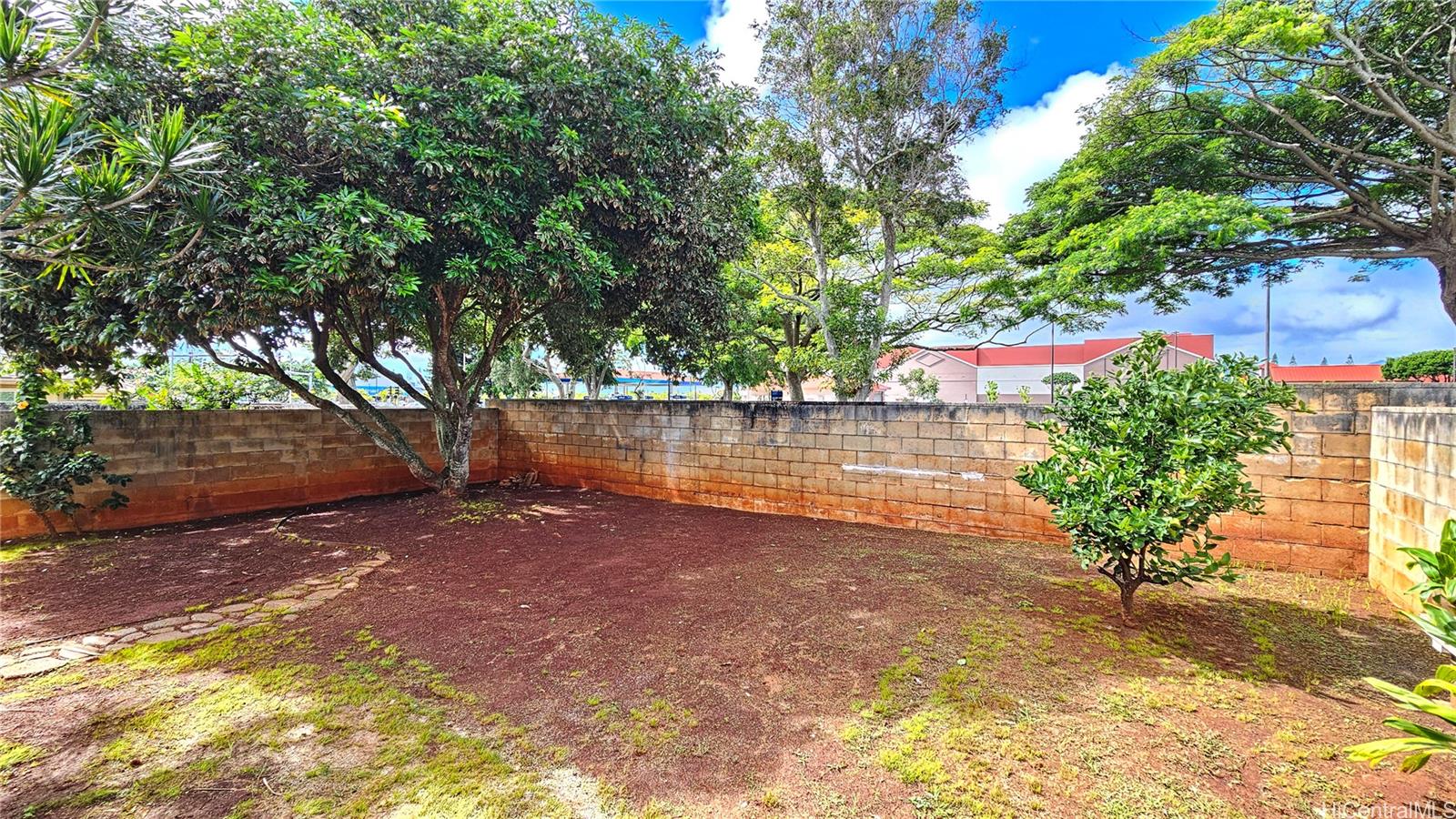 Photo 13 of 20