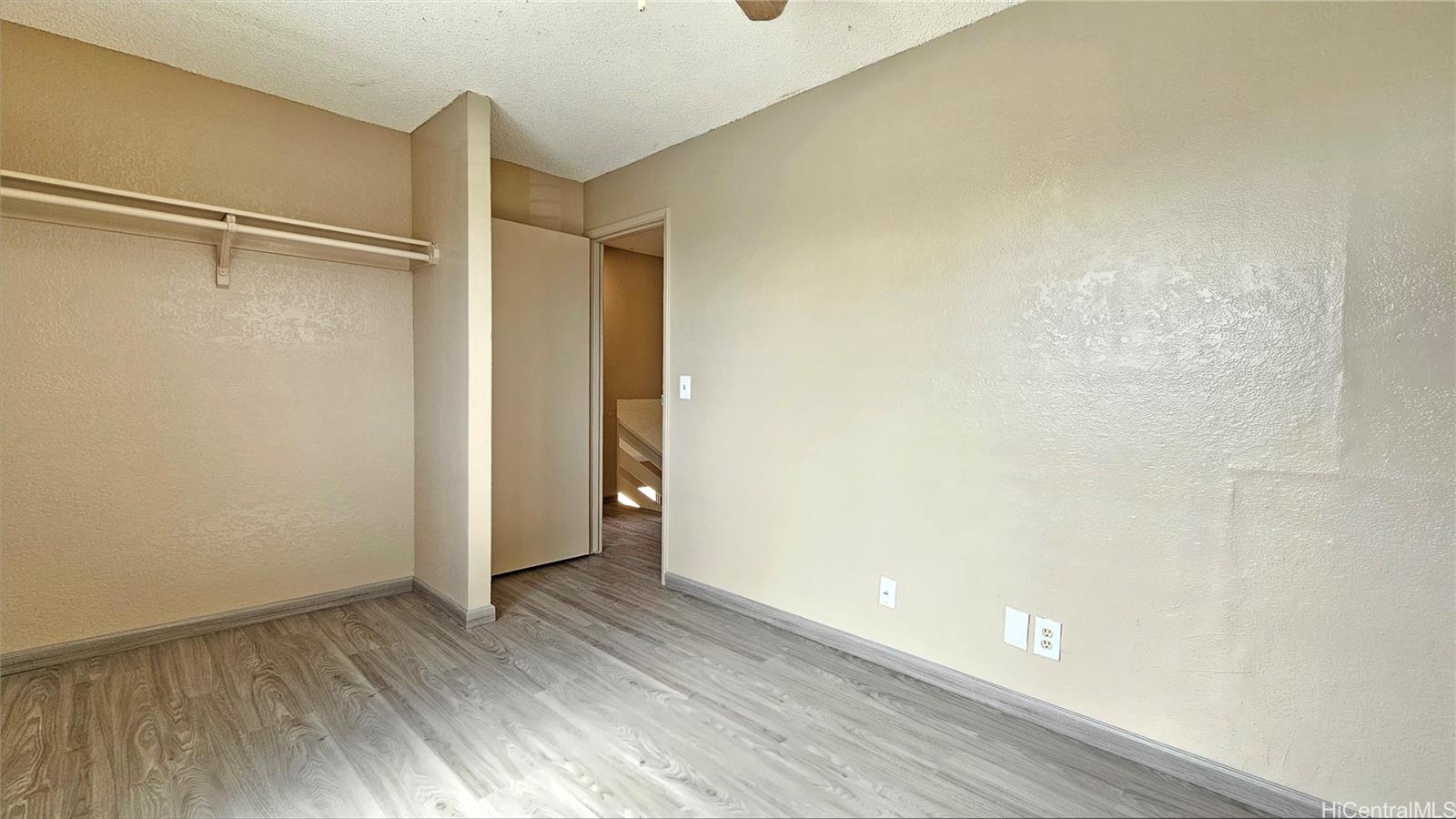 Photo 16 of 20