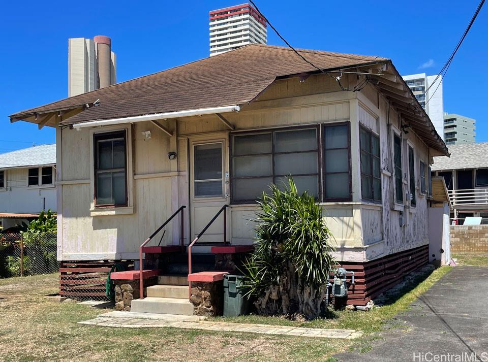 2620 B Date Street