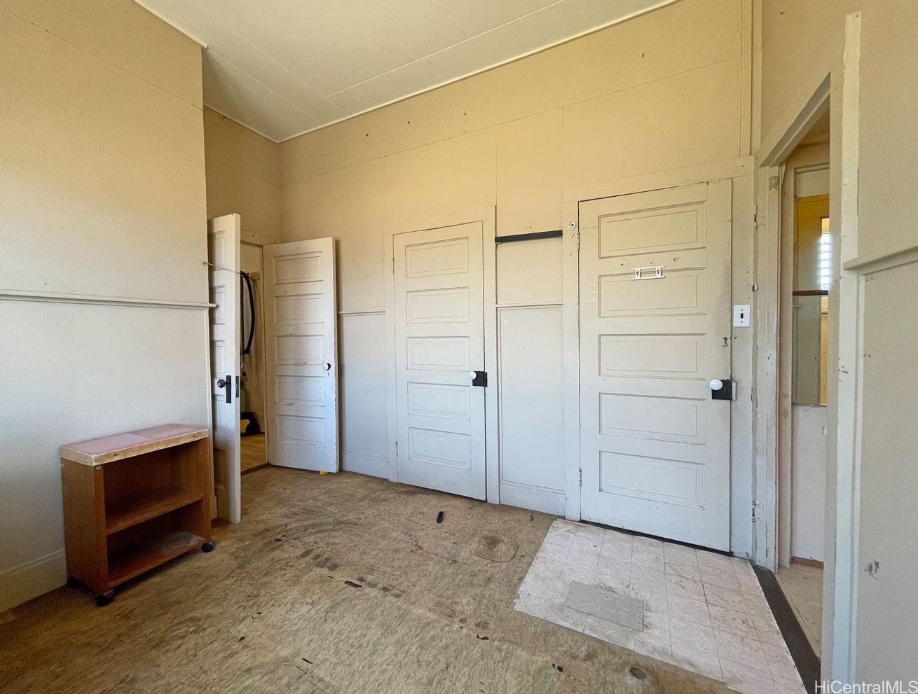 Photo 11 of 20