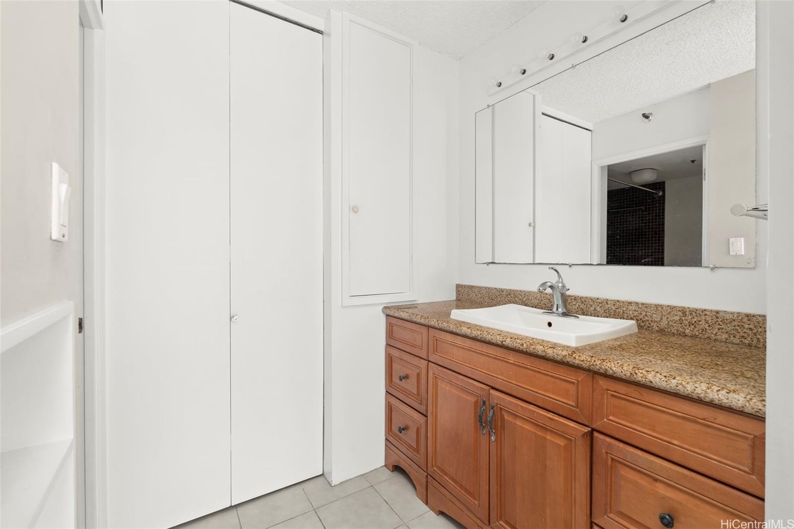 322 Aoloa Street  Unit 1708