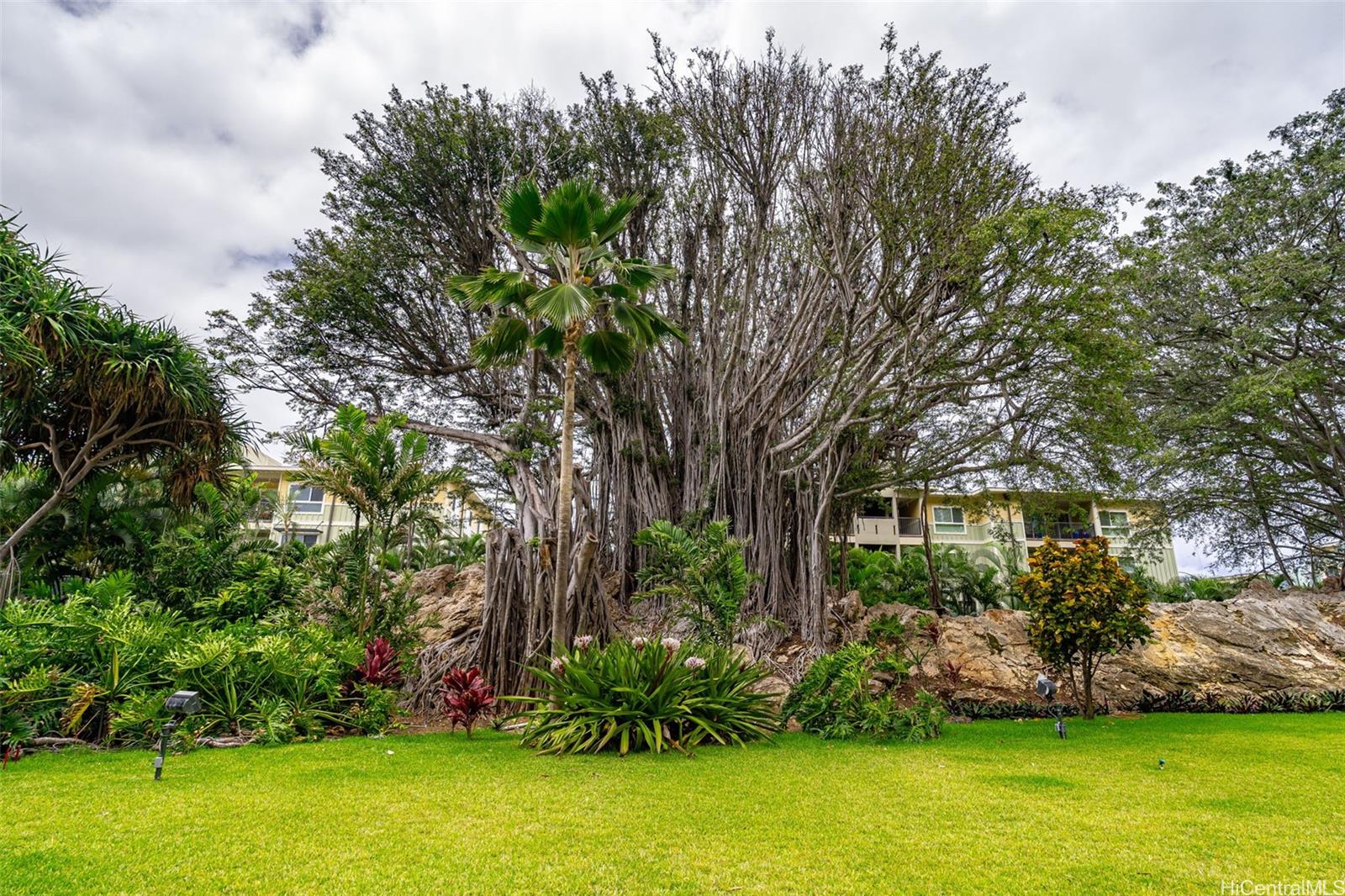 322 Aoloa Street  Unit 1708