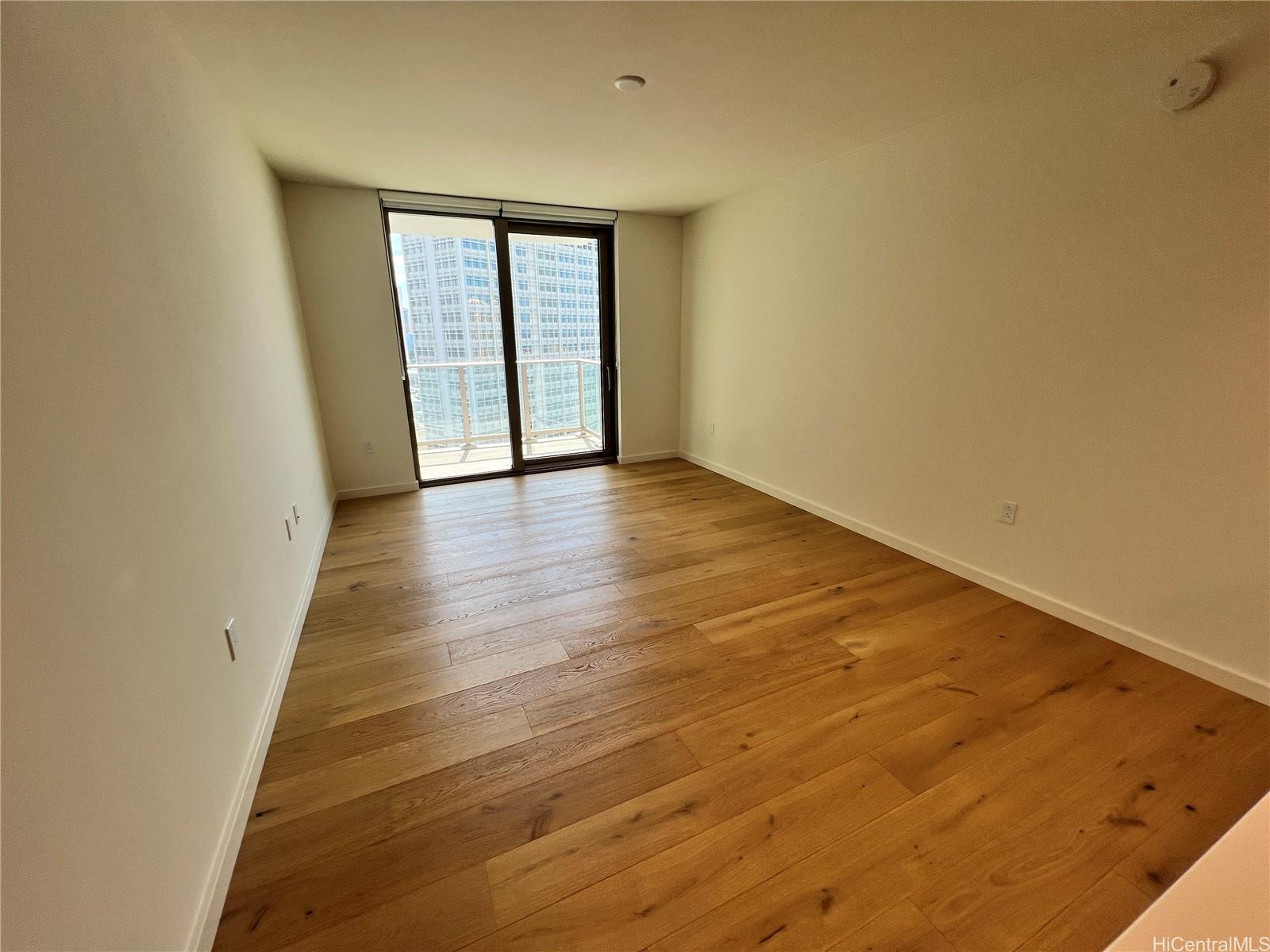 Photo 6 of 24