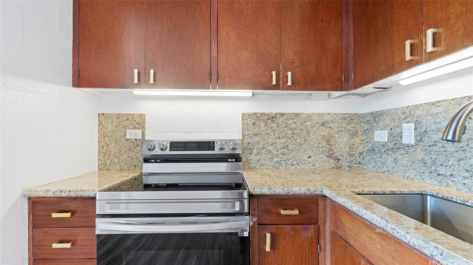94-249 Waikele Road  Unit A304
